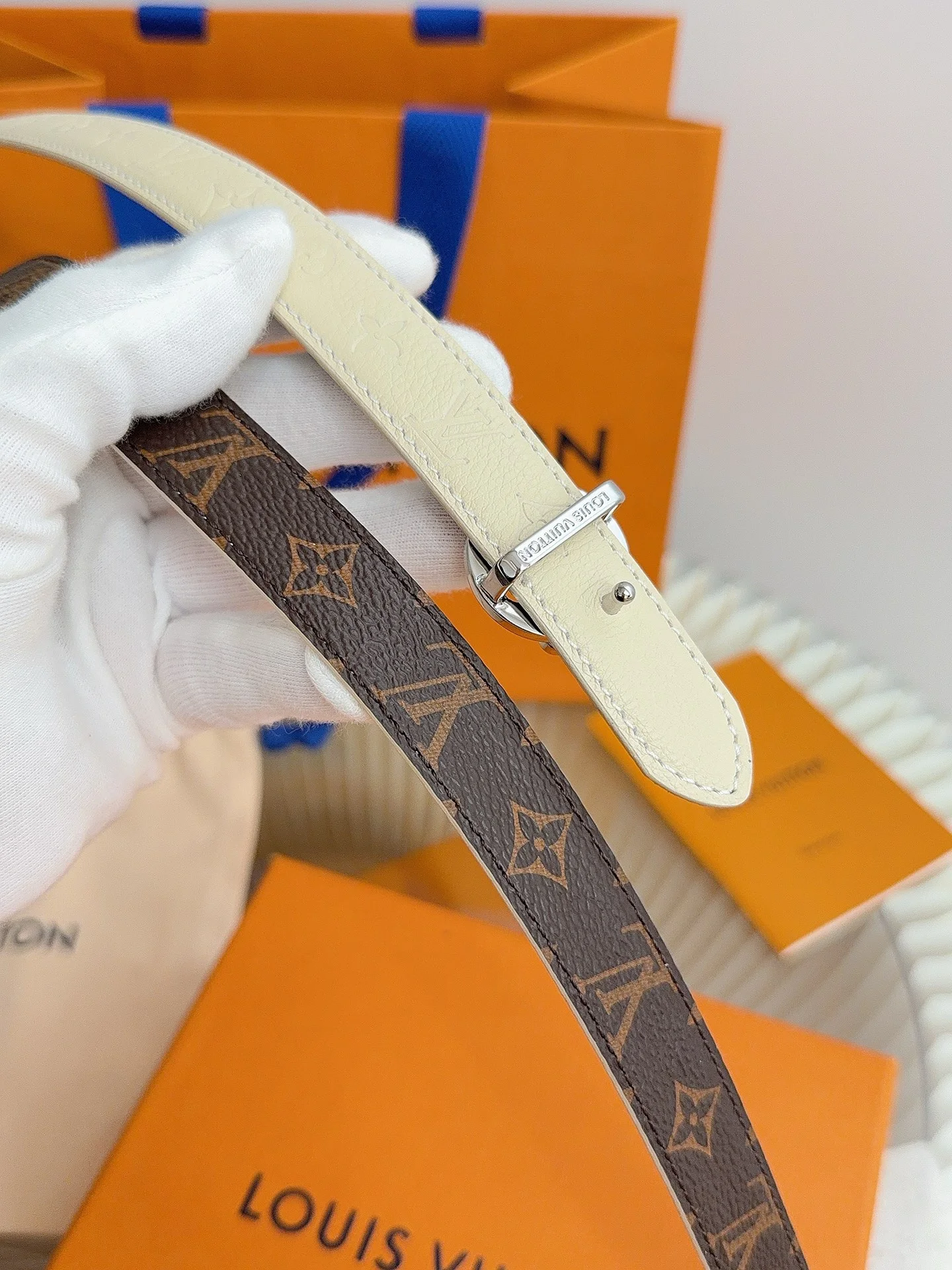LV Belts Cream-Silver 2.0cm Width A6010050320 - Image 2