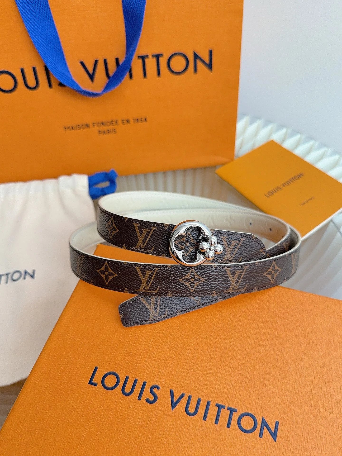 LV Belts Cream-Silver 2.0cm Width A6010050320 - Image 3