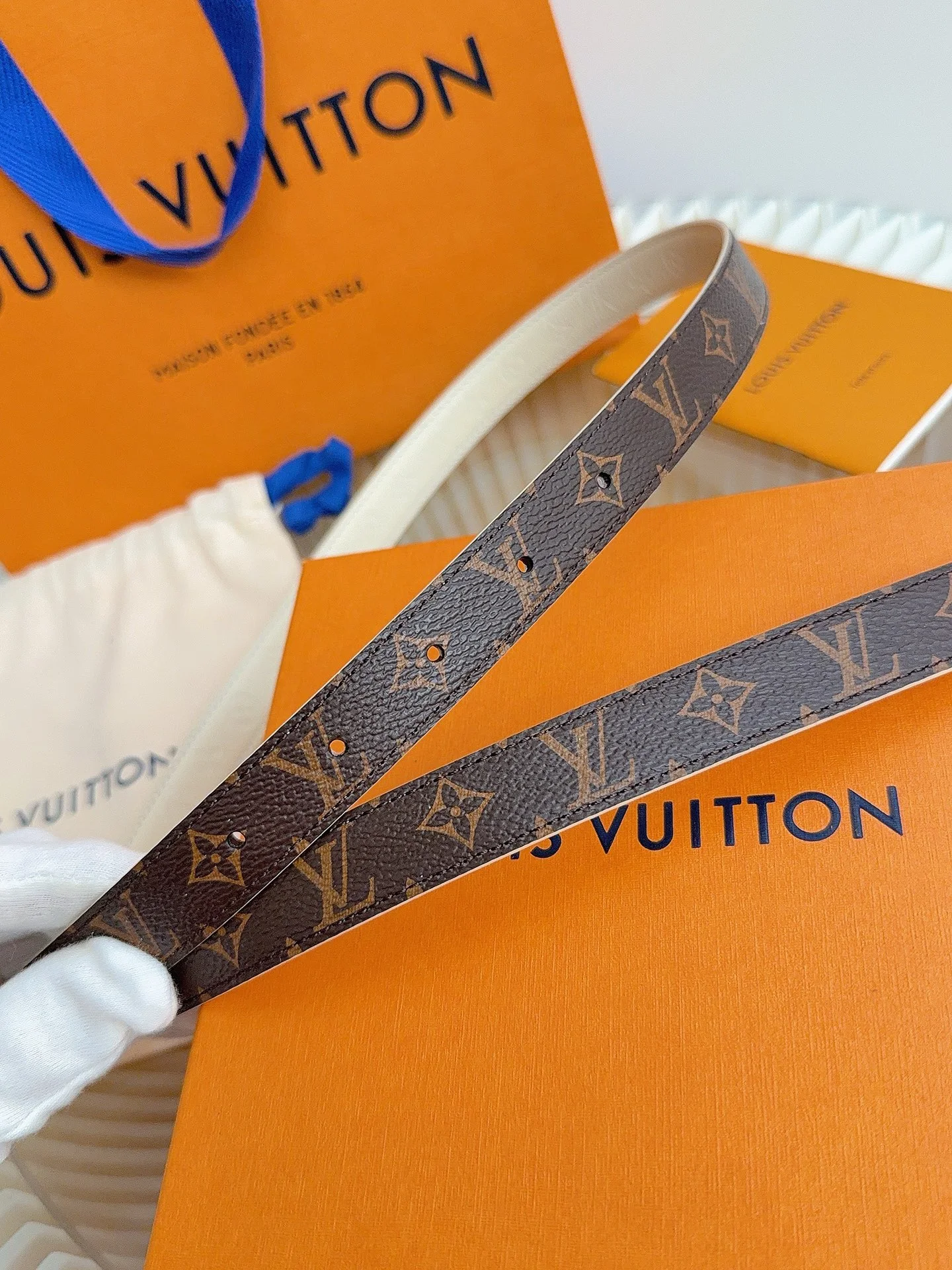 LV Belts Cream-Silver 2.0cm Width A6010050320 - Image 5