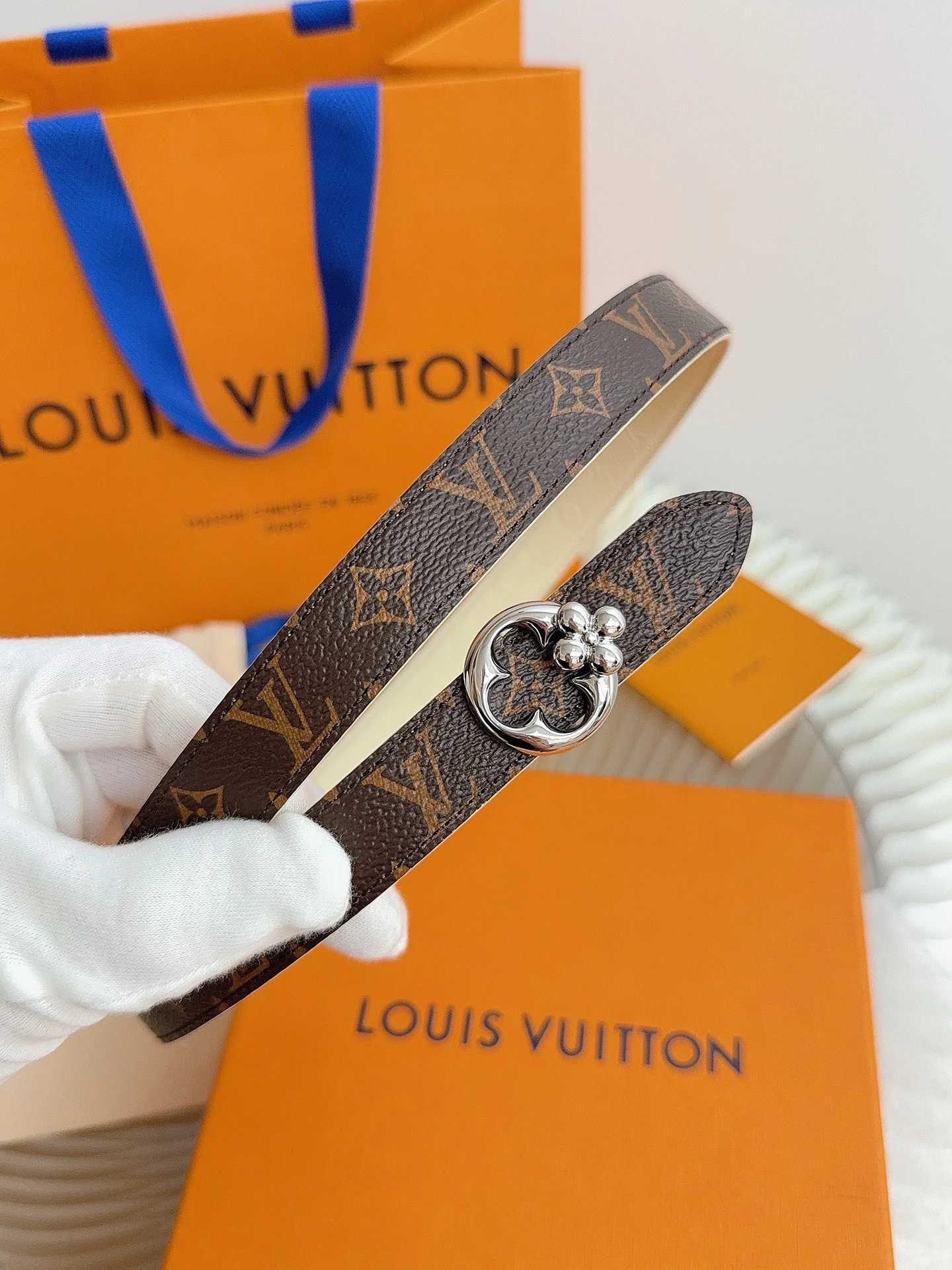 LV Belts Cream-Silver 2.0cm Width A6010050320 - Image 6
