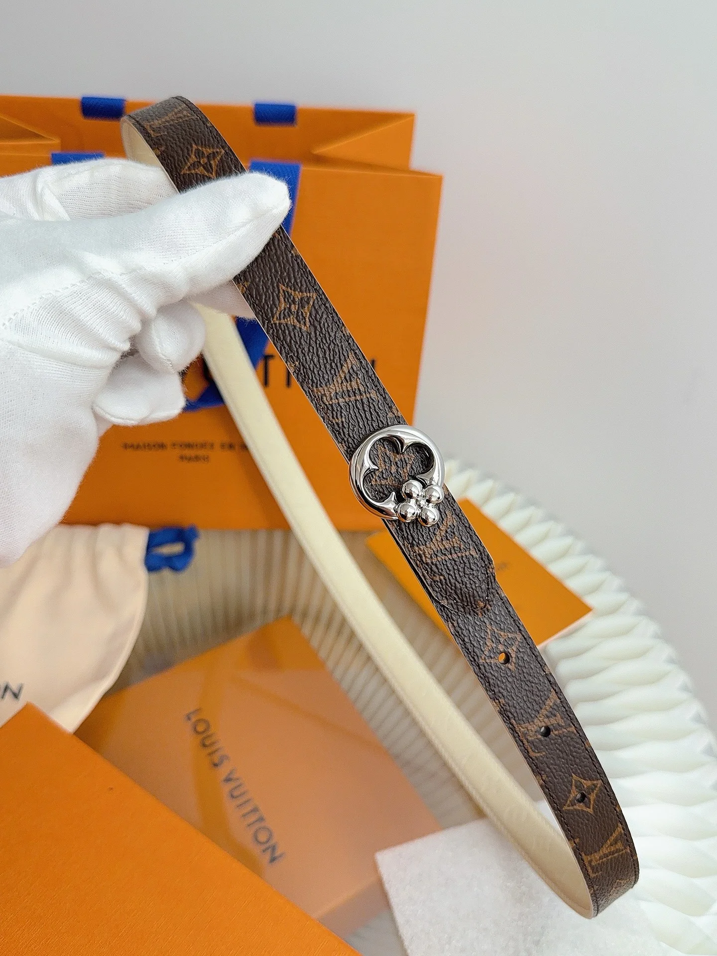LV Belts Cream-Silver 2.0cm Width A6010050320 - Image 7
