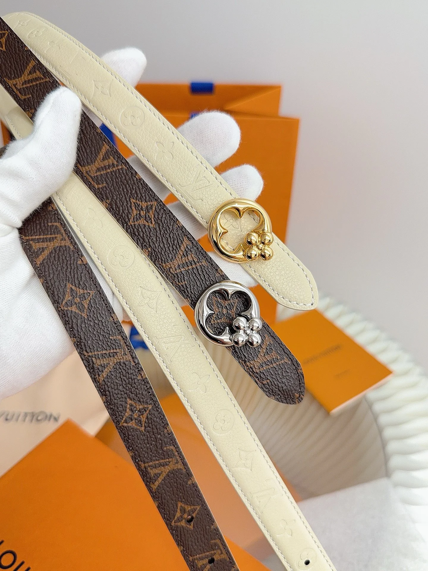 LV Belts Cream-Silver 2.0cm Width A6010050320 - Image 9