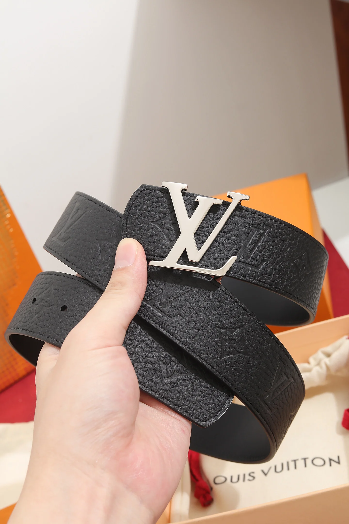 LV Belts Leather Black-Silver B2010050140 - Image 2