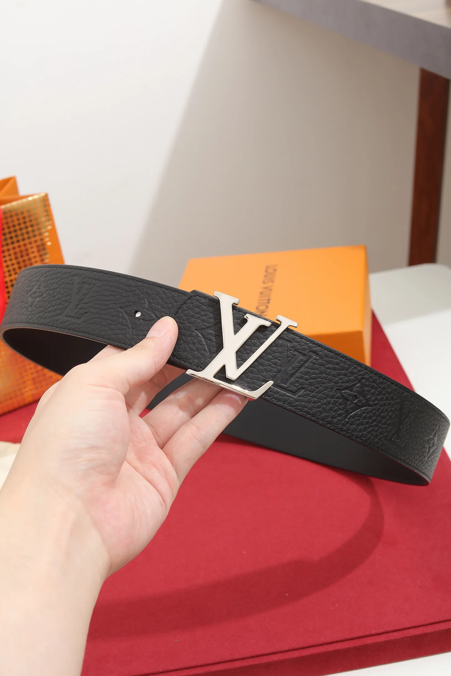 LV Belts Leather Black-Silver B2010050140 - Image 6