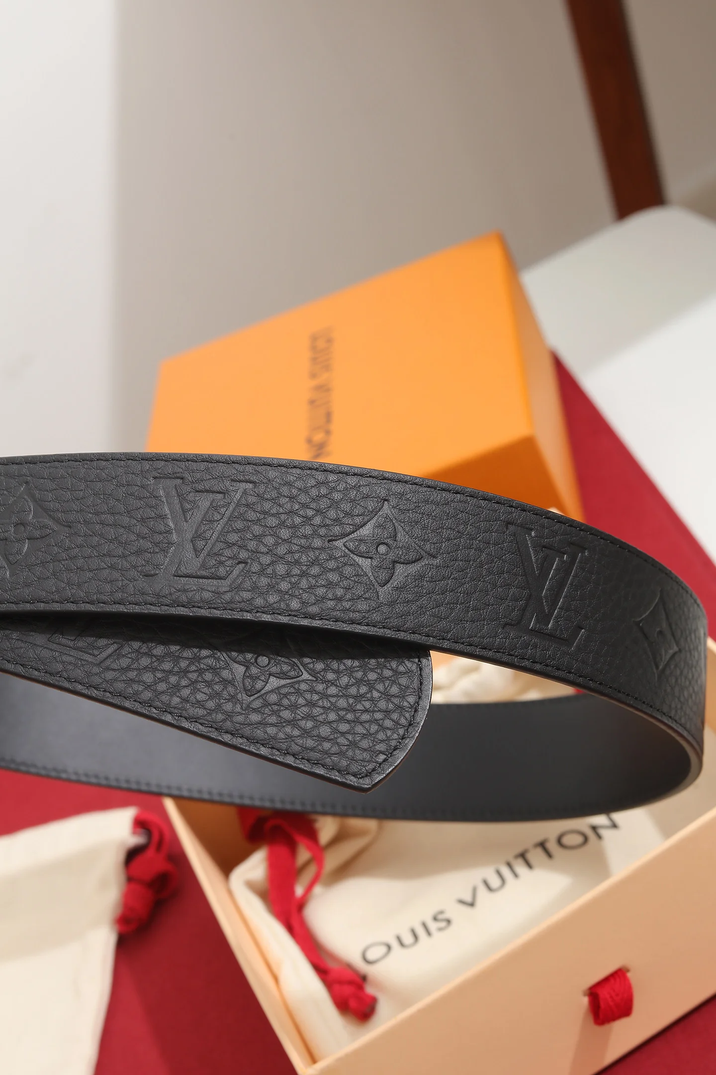 LV Belts Leather Black-Silver B2010050140 - Image 7