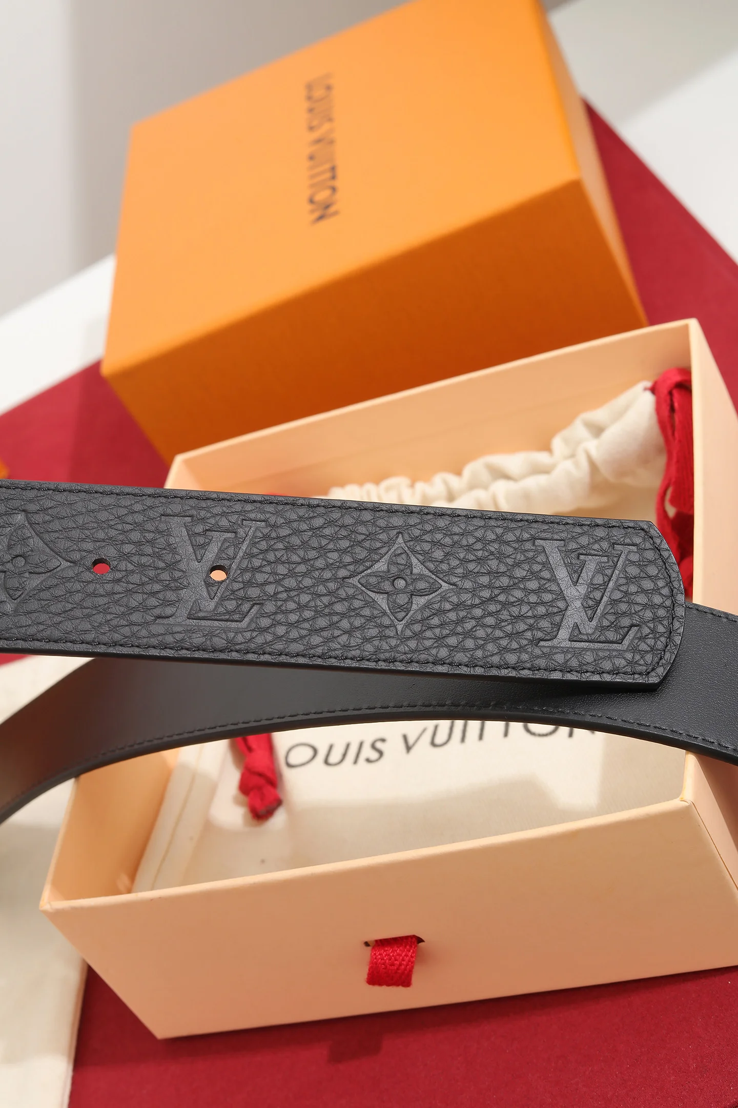 LV Belts Leather Black-Silver B2010050140 - Image 8