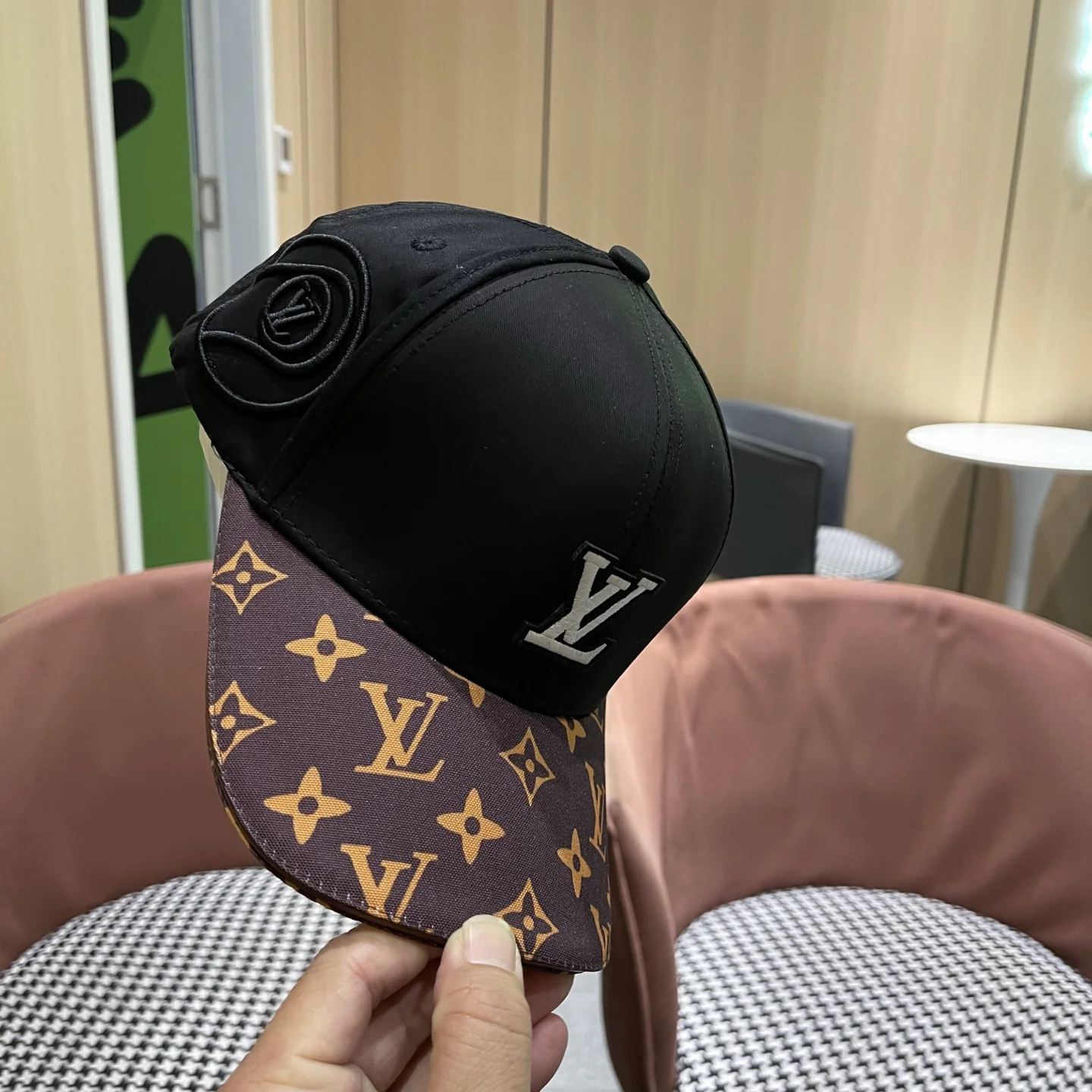 LV Caps Black-Brown E510072785 - Image 12