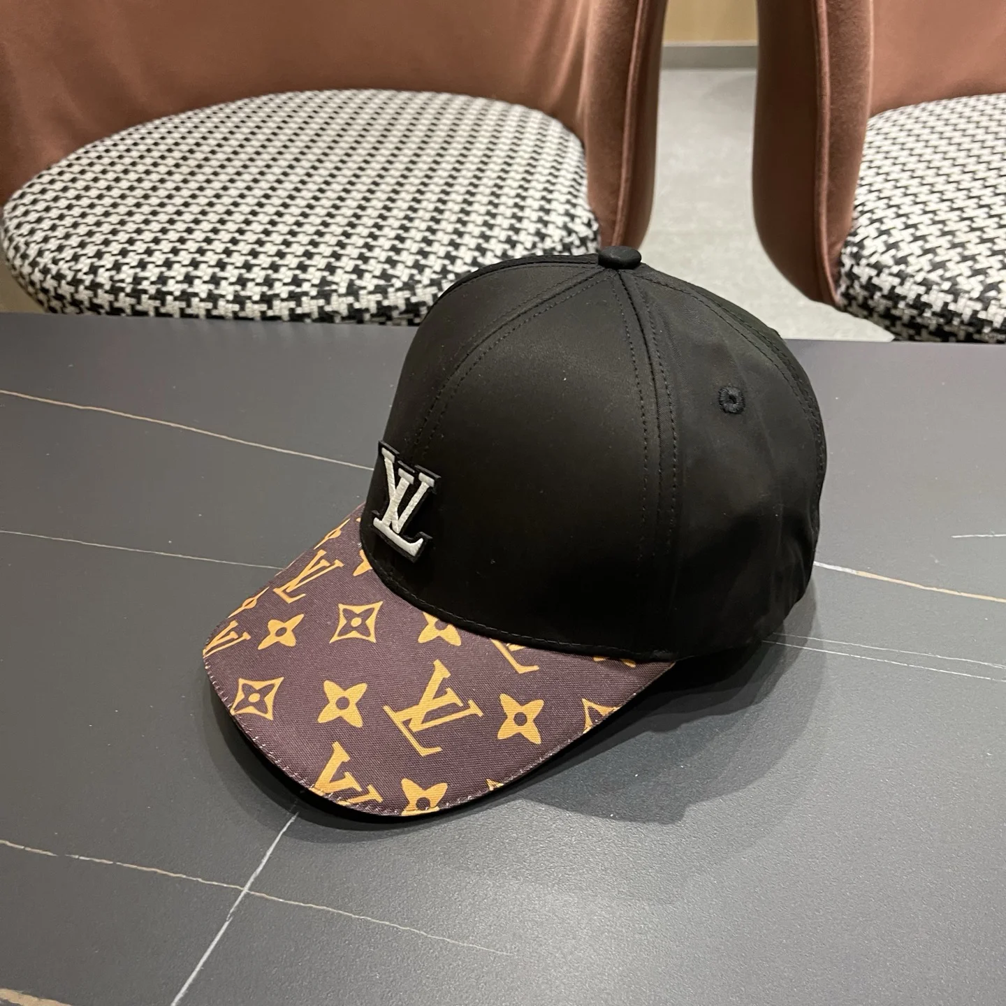 LV Caps Black-Brown E510072785 - Image 6