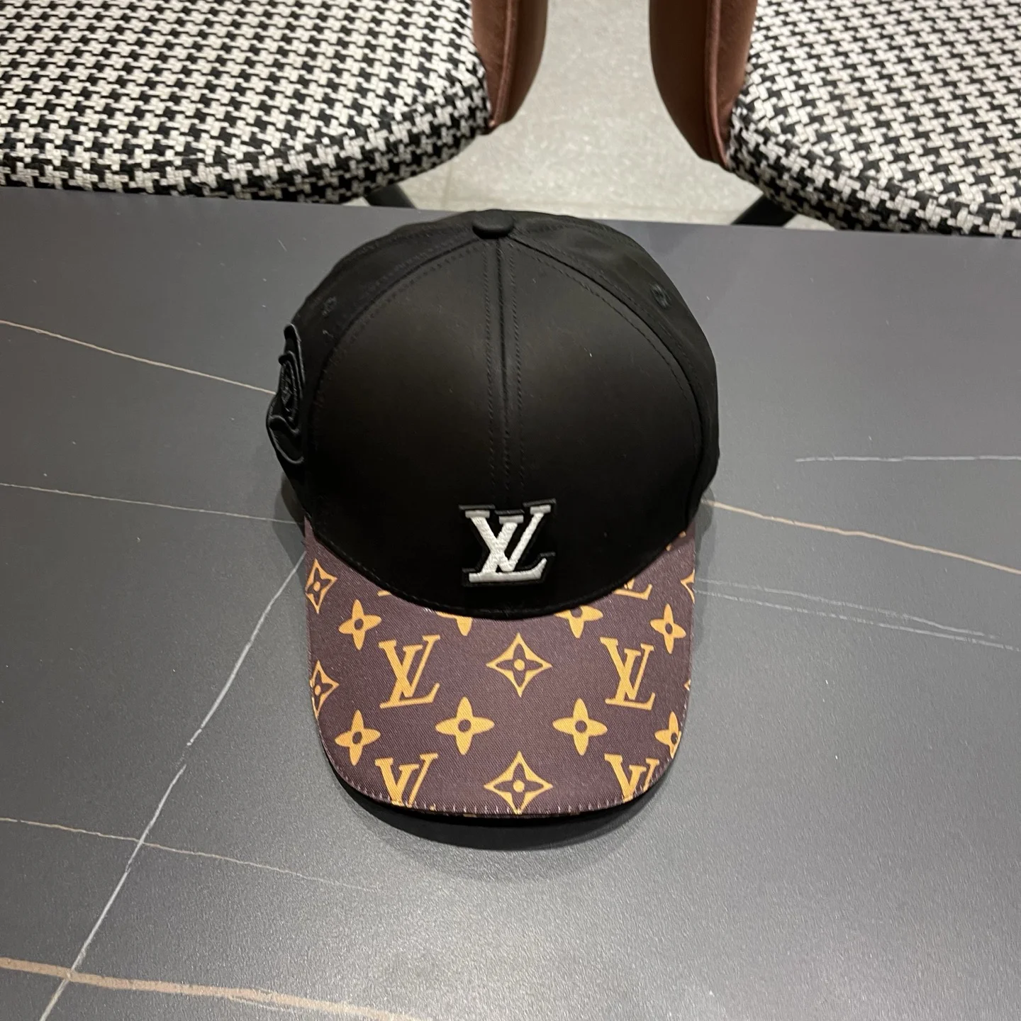 LV Caps Black-Brown E510072785 - Image 8