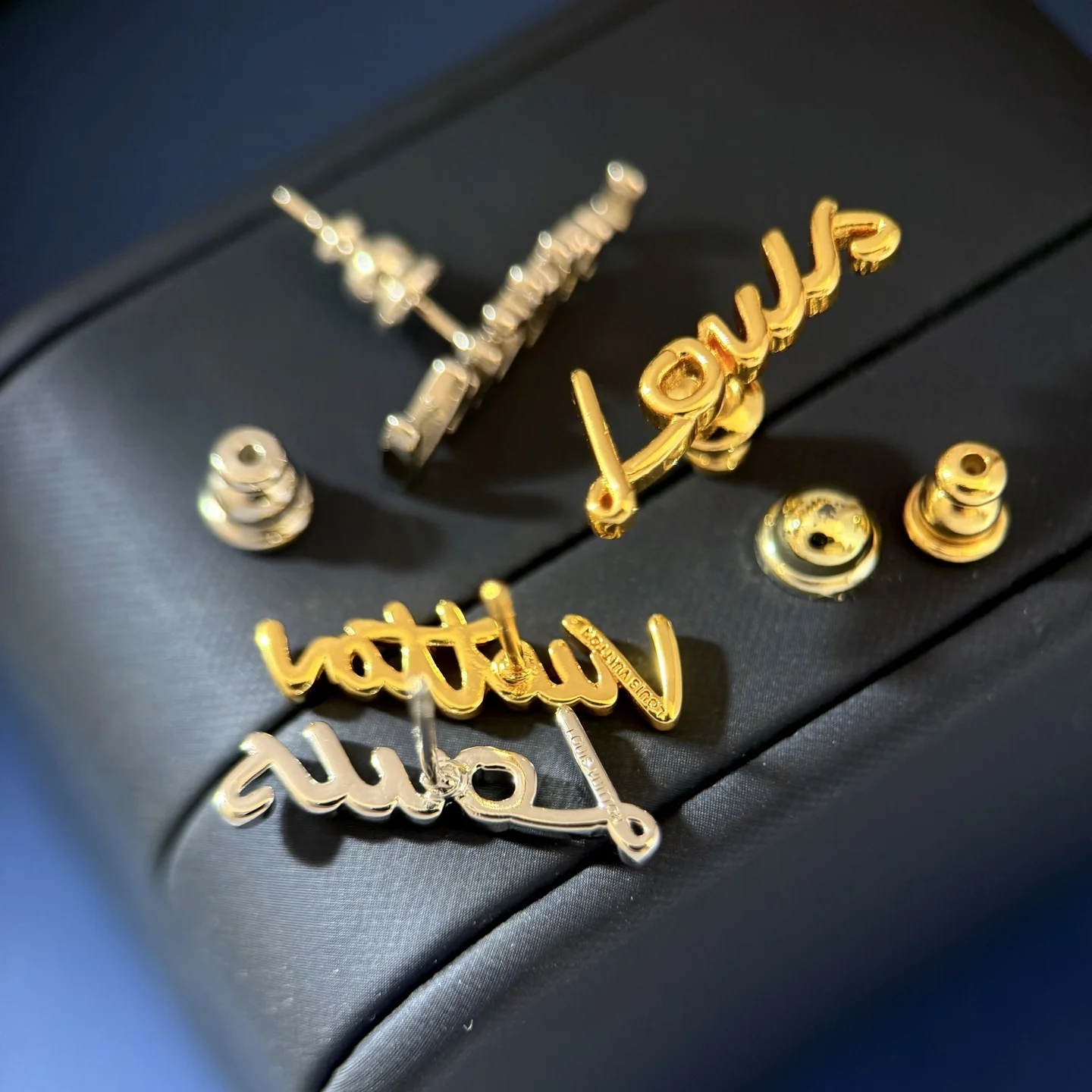 LV Earrings E510050114 - Image 7