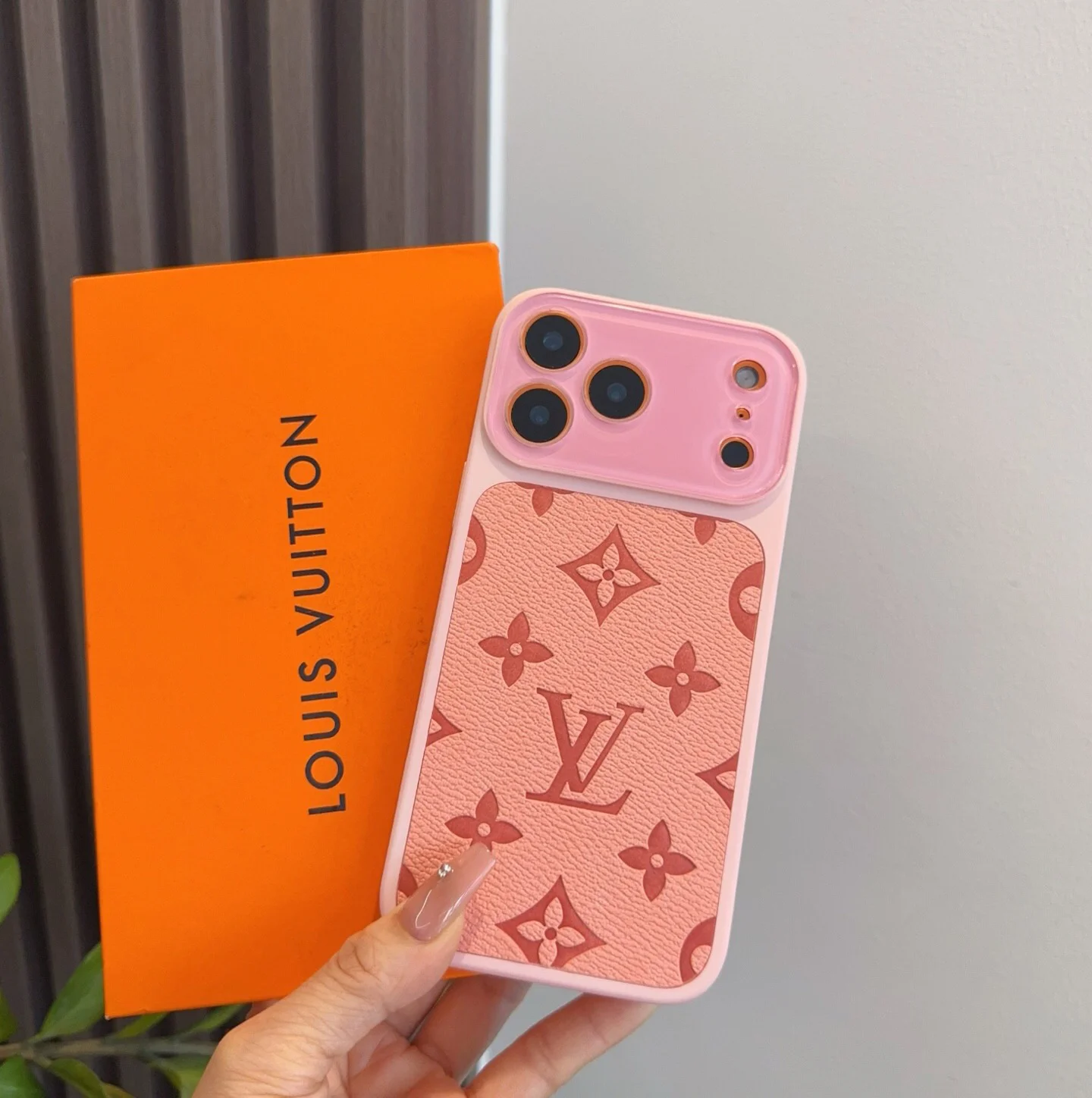 LV Phone Cases Pink-Red E010073577