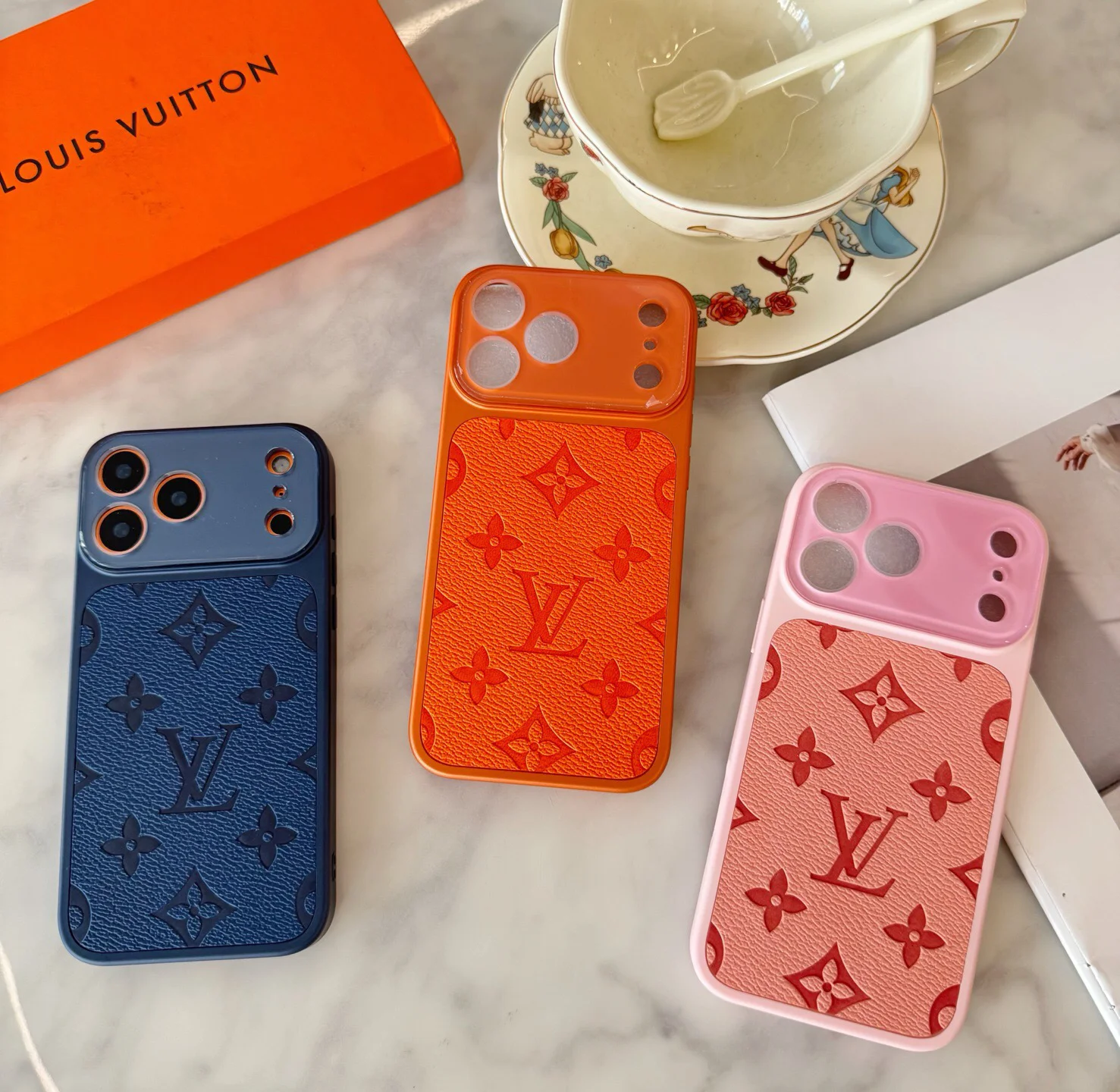 LV Phone Cases Pink-Red E010073577 - Image 2