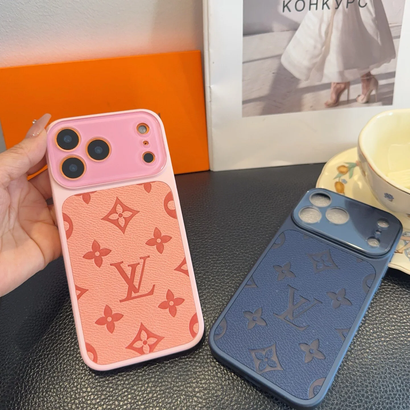 LV Phone Cases Pink-Red E010073577 - Image 5