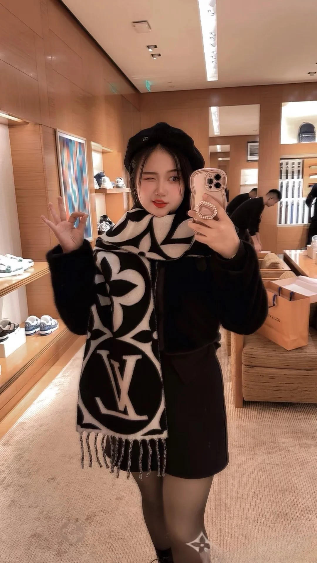 LV Scarves Black-White A2510070788 - Image 8