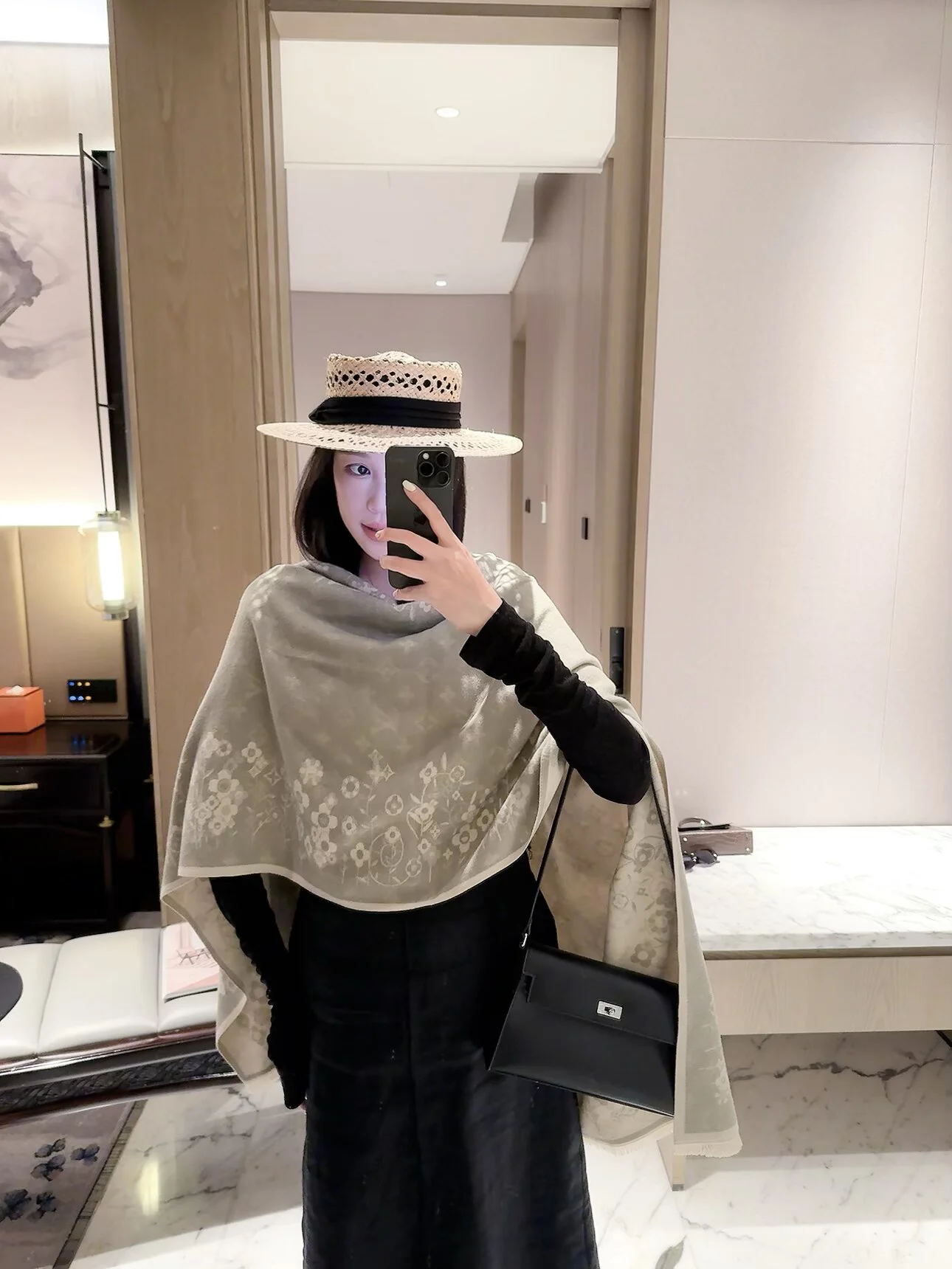 LV Scarves Wool Silk Beige-Black 180x60CM D510070922 - Image 2