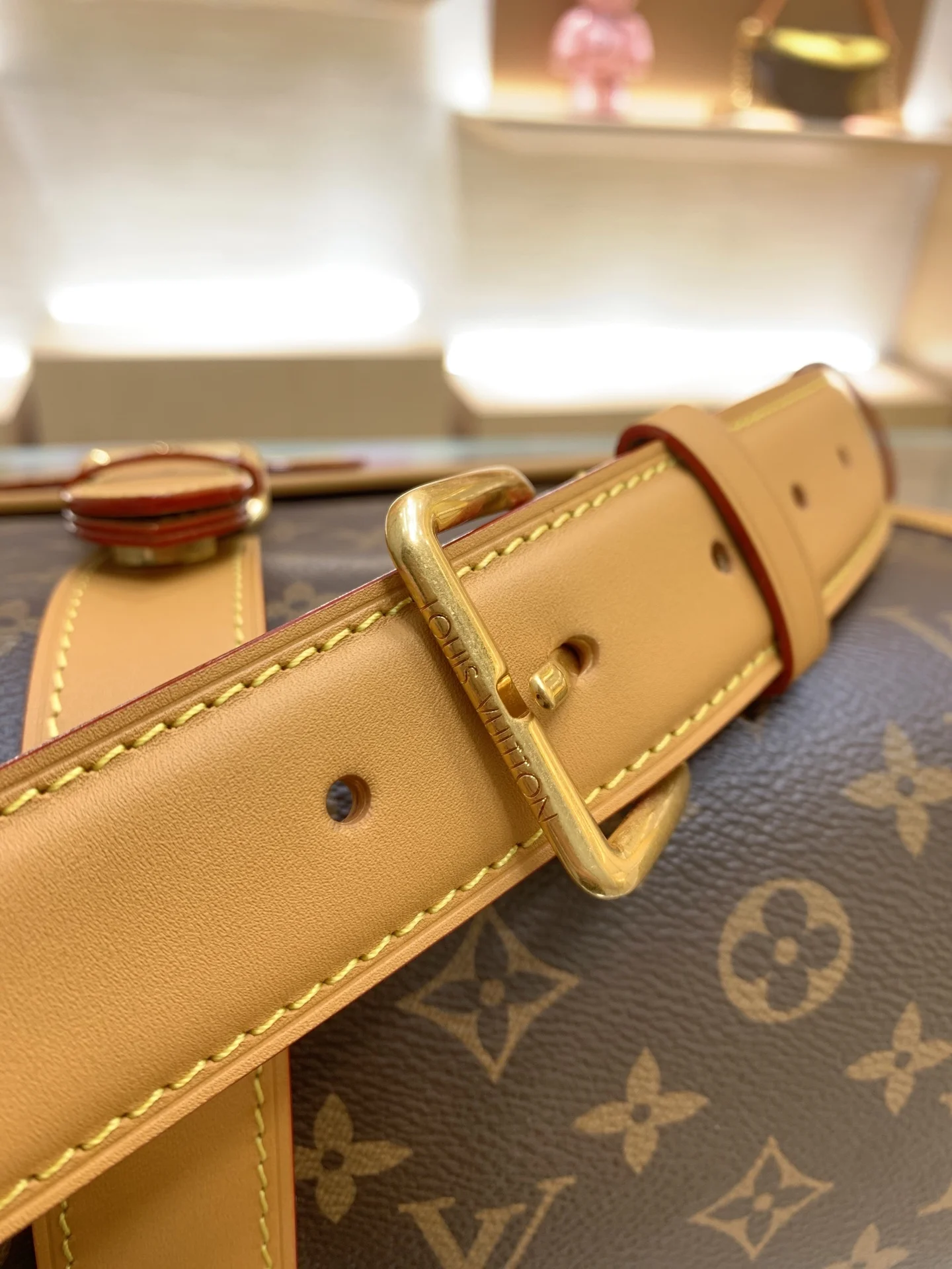 LV Shoulder Bags Brown-Tan 34.5X26X13CM F2010063153 - Image 3