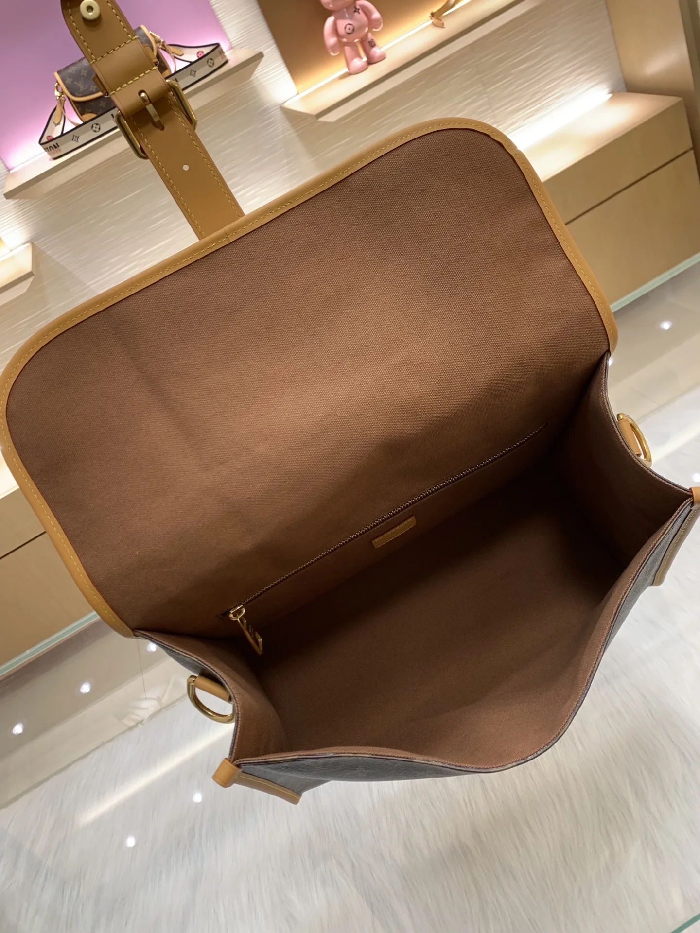 LV Shoulder Bags Brown-Tan 34.5X26X13CM F2010063153 - Image 9