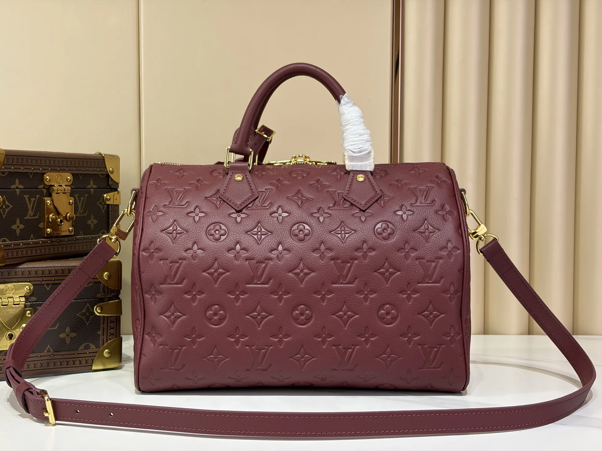 LV Shoulder Bags Burgundy-Gold 21X17X30CM G8010062318 - Image 3