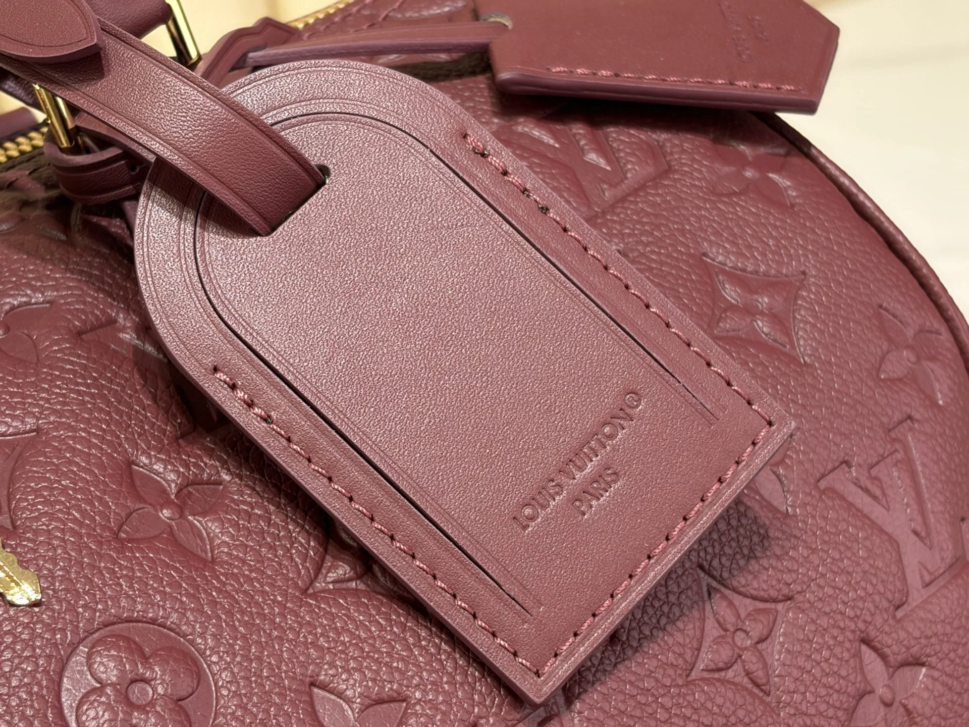 LV Shoulder Bags Burgundy-Gold 21X17X30CM G8010062318 - Image 6
