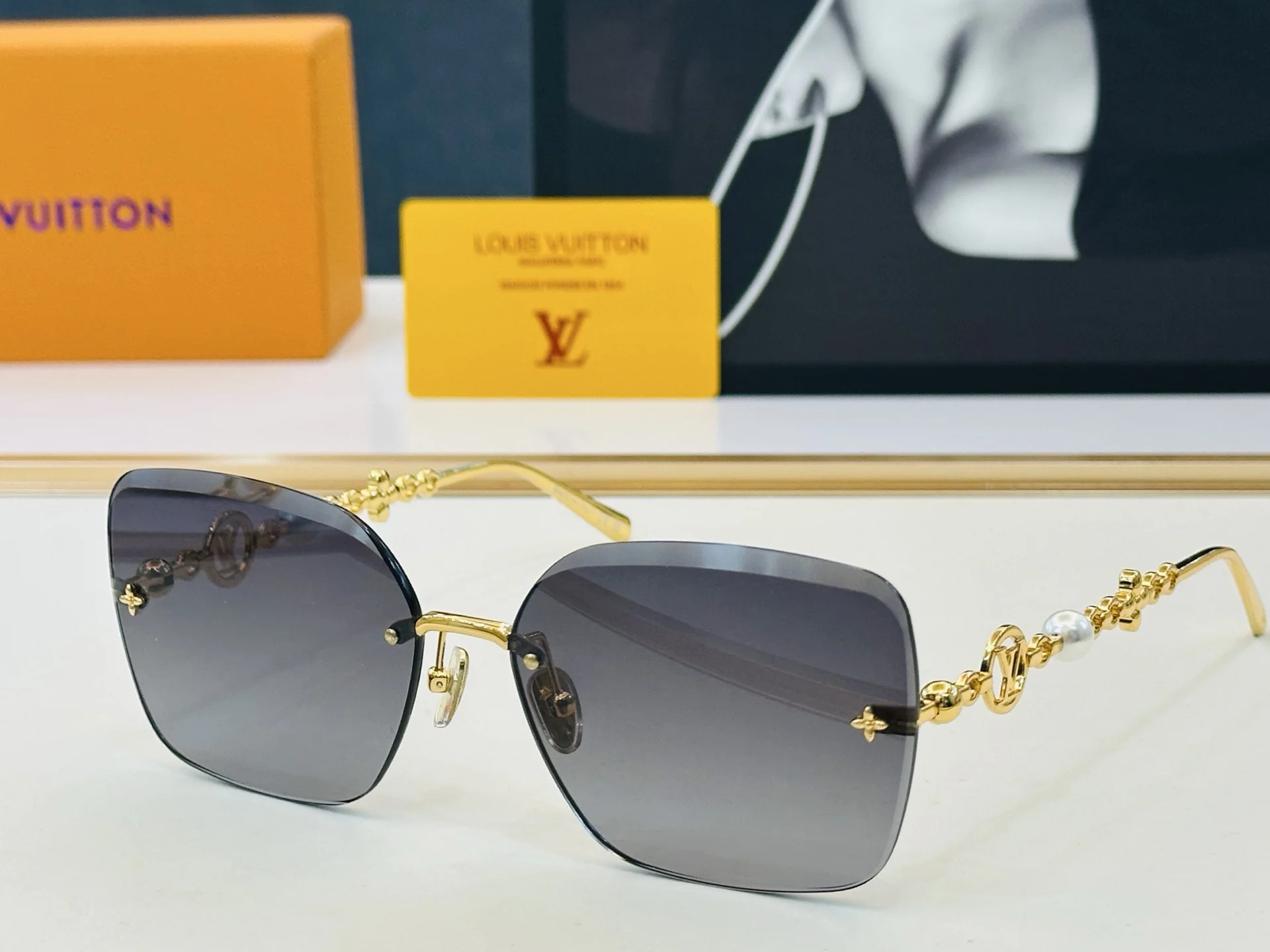 LV Sunglasses A3510071430