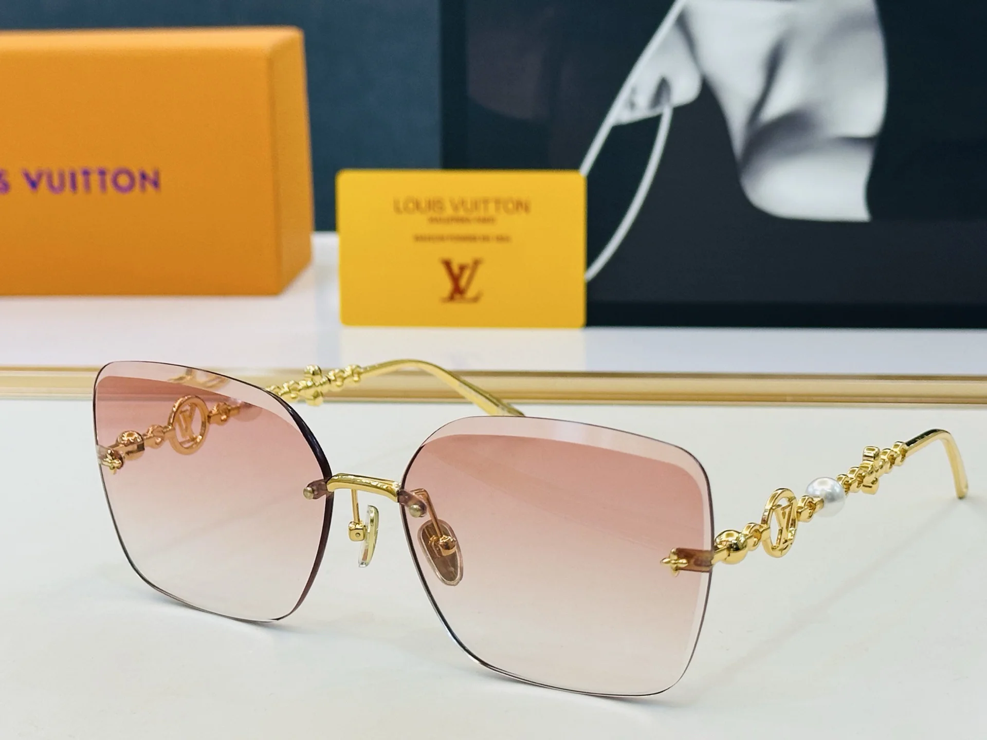 LV Sunglasses A3510071430 - Image 5