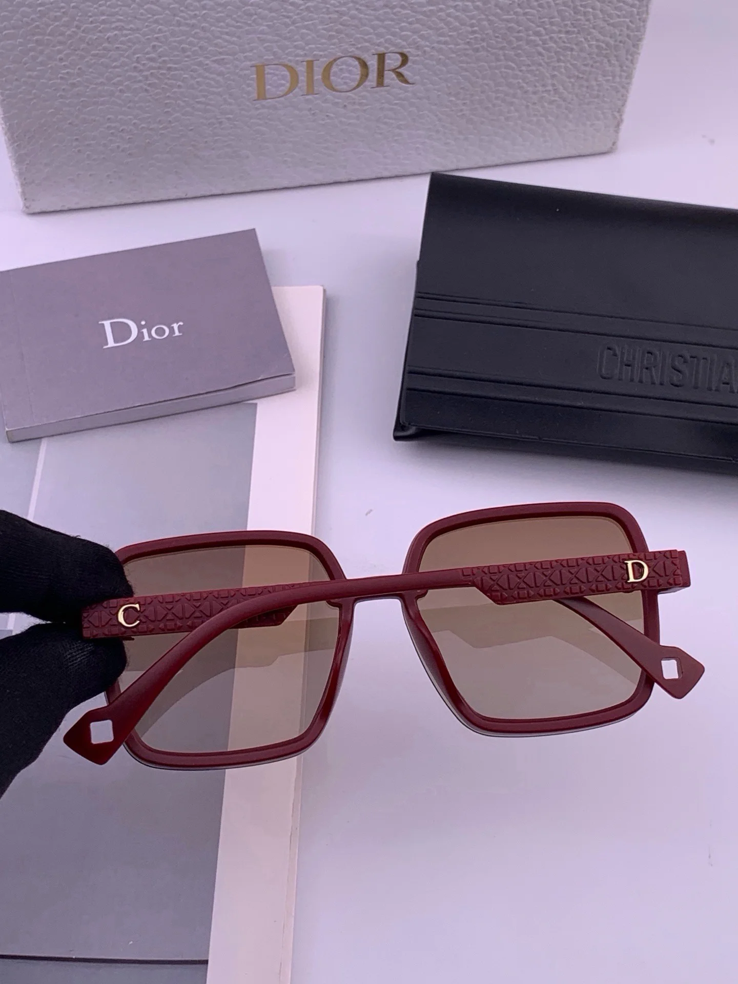 LV Sunglasses F010071880 - Image 6