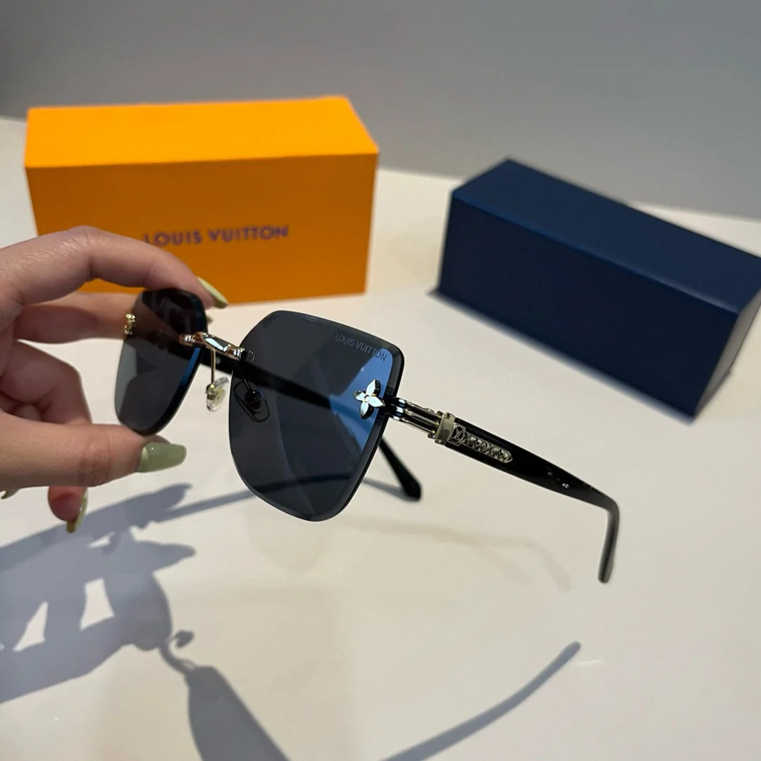 LV Sunglasses H010072322 - Image 10