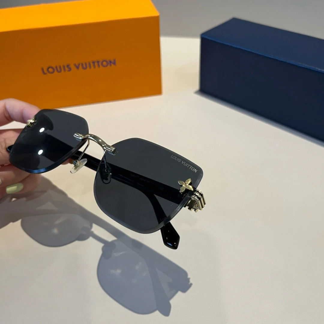 LV Sunglasses H010072322 - Image 7