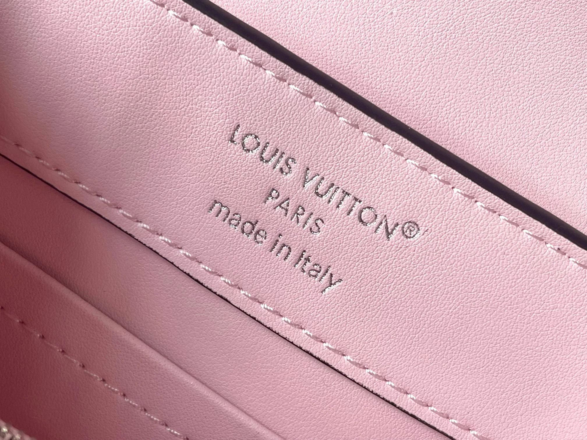 LV Top Handle Bags Pink-Silver 21X14X8CM A10010063214 - Image 8