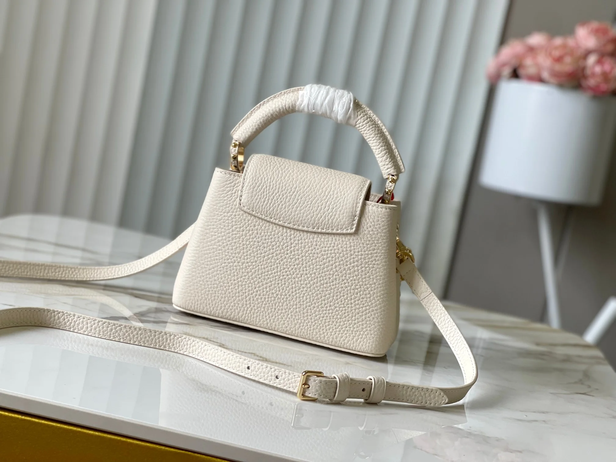 LV Top Handle Bags Taurillon Leather Cream-Gold 21X14X8CM A15010063286 - Image 3