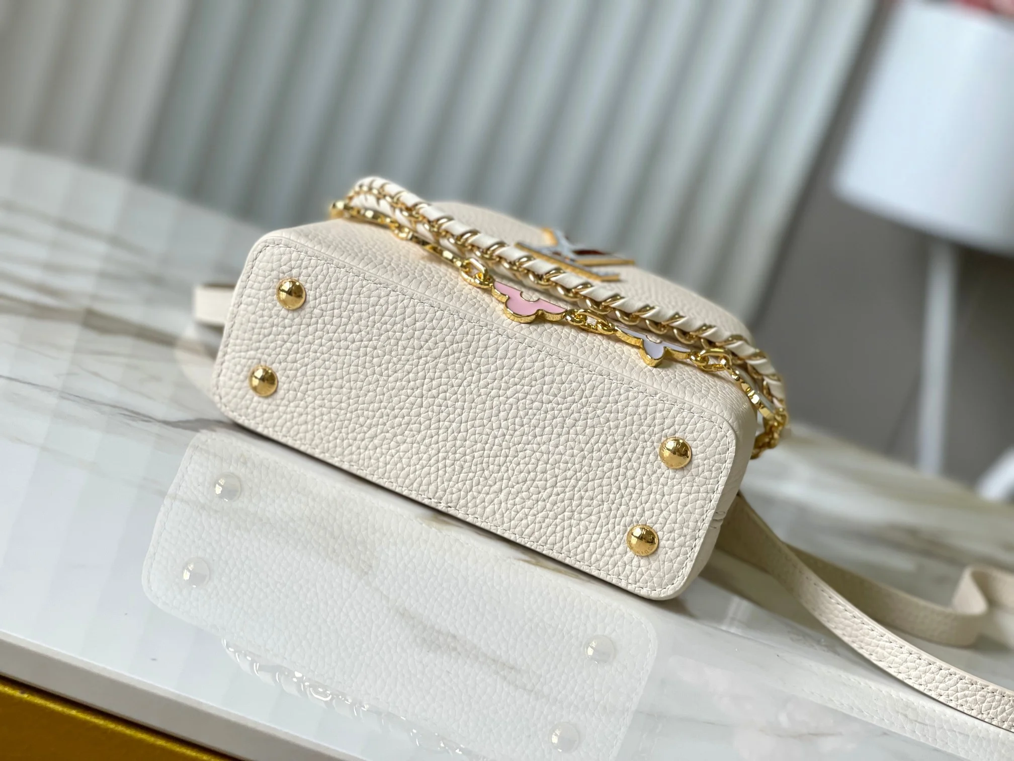 LV Top Handle Bags Taurillon Leather Cream-Gold 21X14X8CM A15010063286 - Image 9
