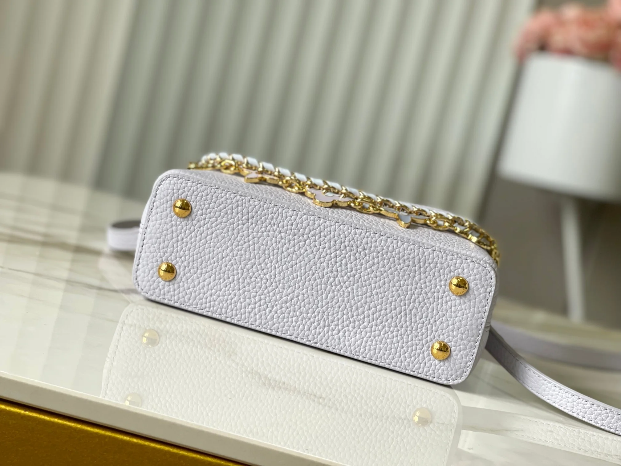 LV Top Handle Bags Taurillon Leather White-Gold 22X12X8CM A15010063239 - Image 9
