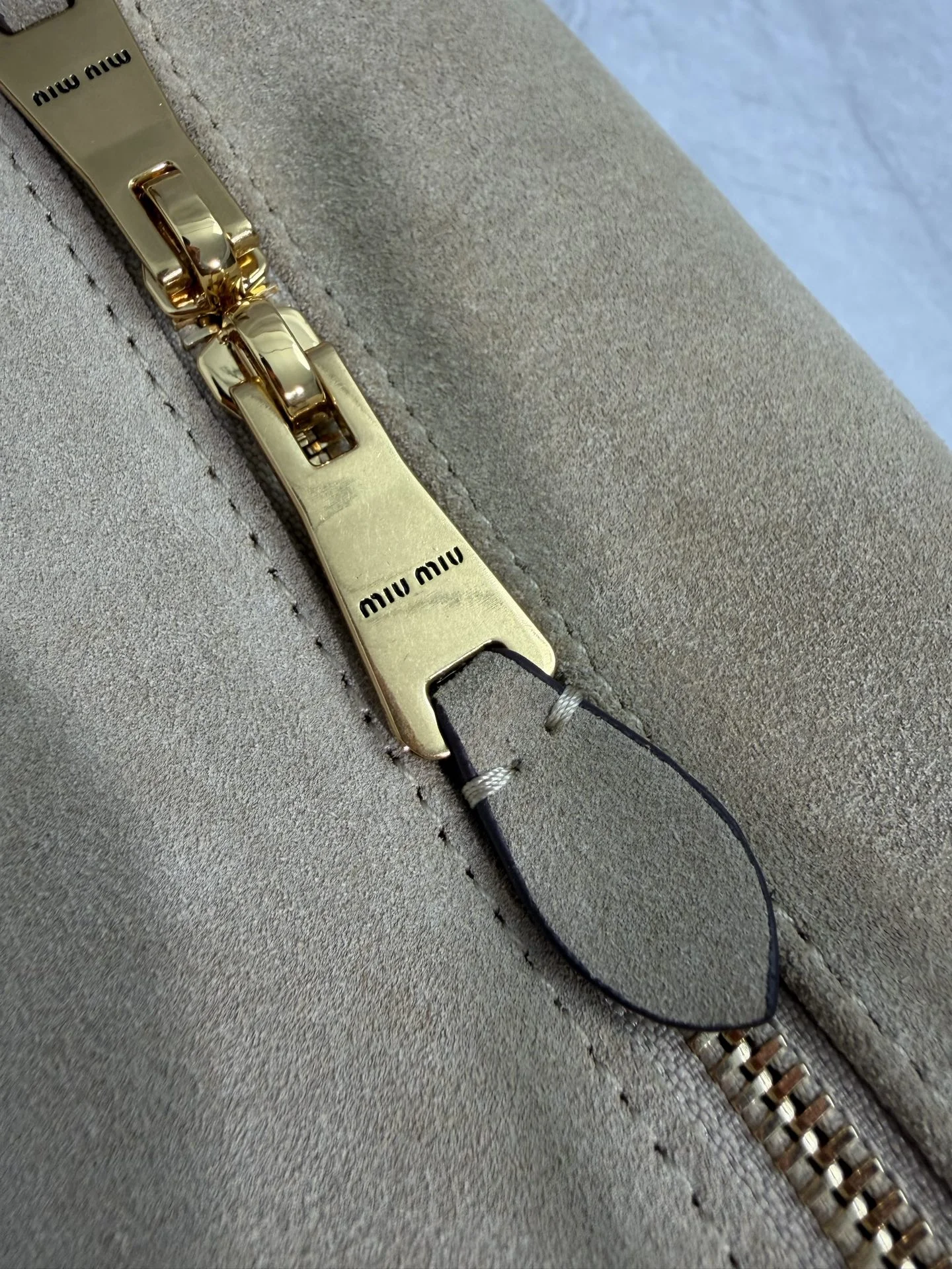 MIU MIU Shoulder Bags Beige-Gold 28X21.5X13CM G2010061583 - Image 8