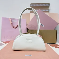 MIU MIU Shoulder Bags White-Gold 23X11.5X10CM F2010063182