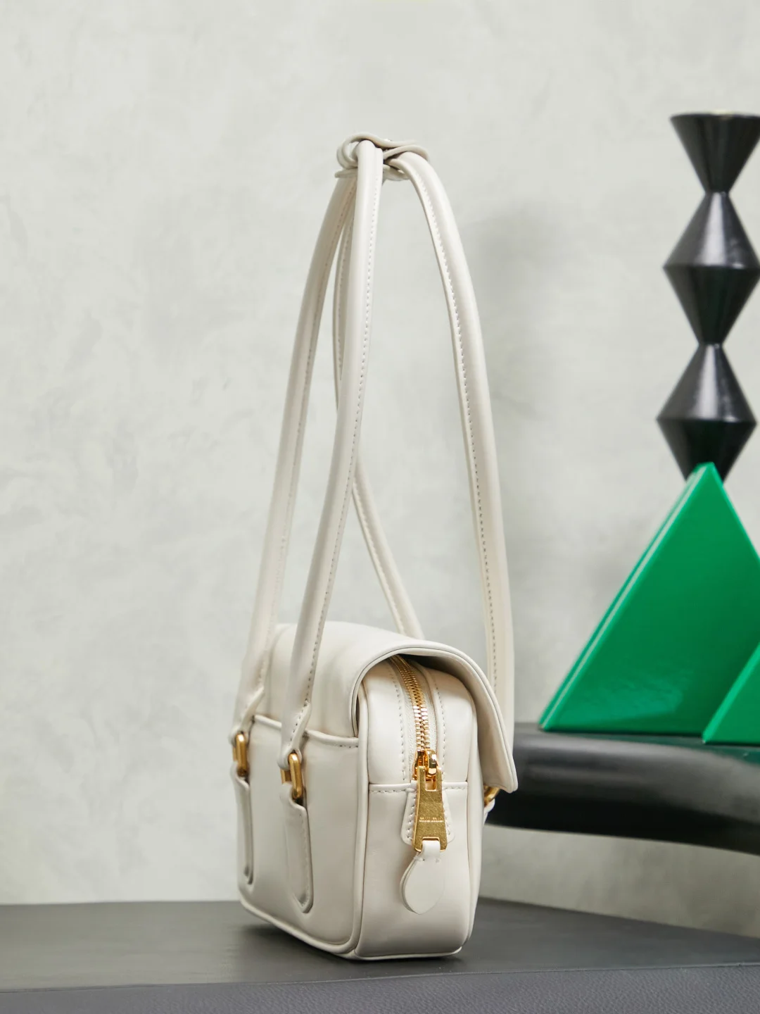 MIU MIU Shoulder Bags White-Gold 24X11.5X5CM G3010060899 - Image 3
