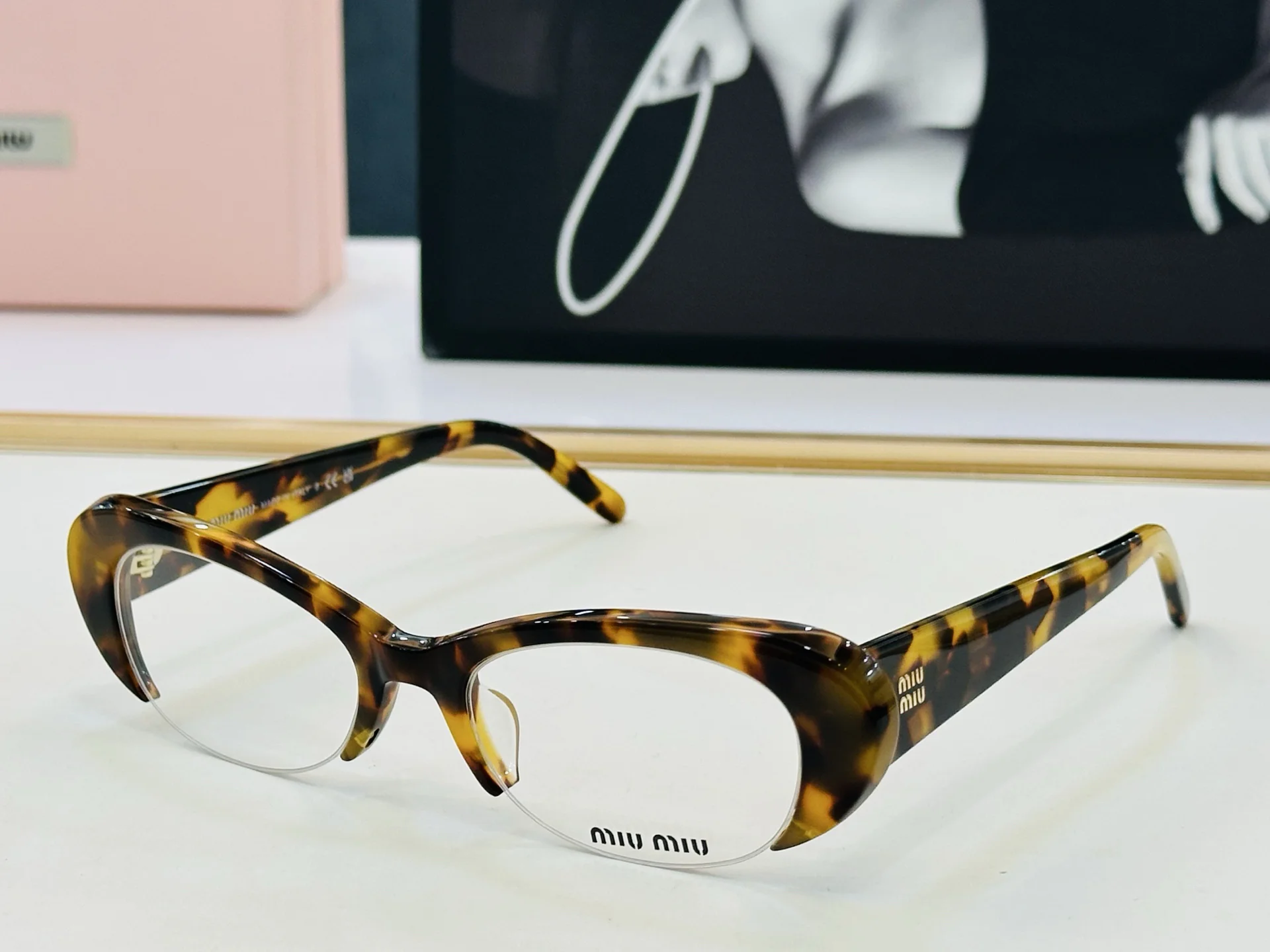 MIU MIU Sunglasses A2510072712 - Image 6