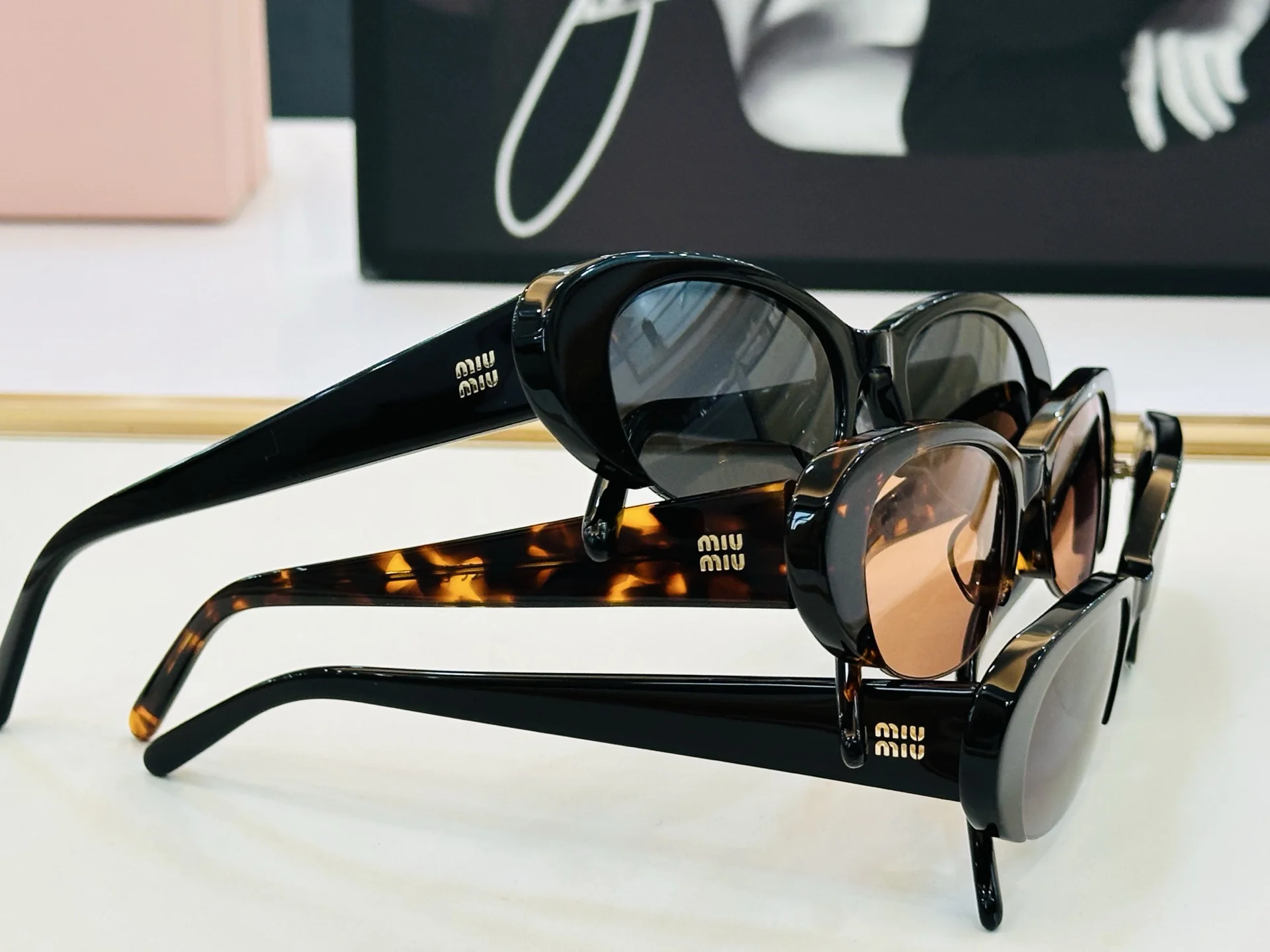 MIU MIU Sunglasses A2510072712 - Image 8