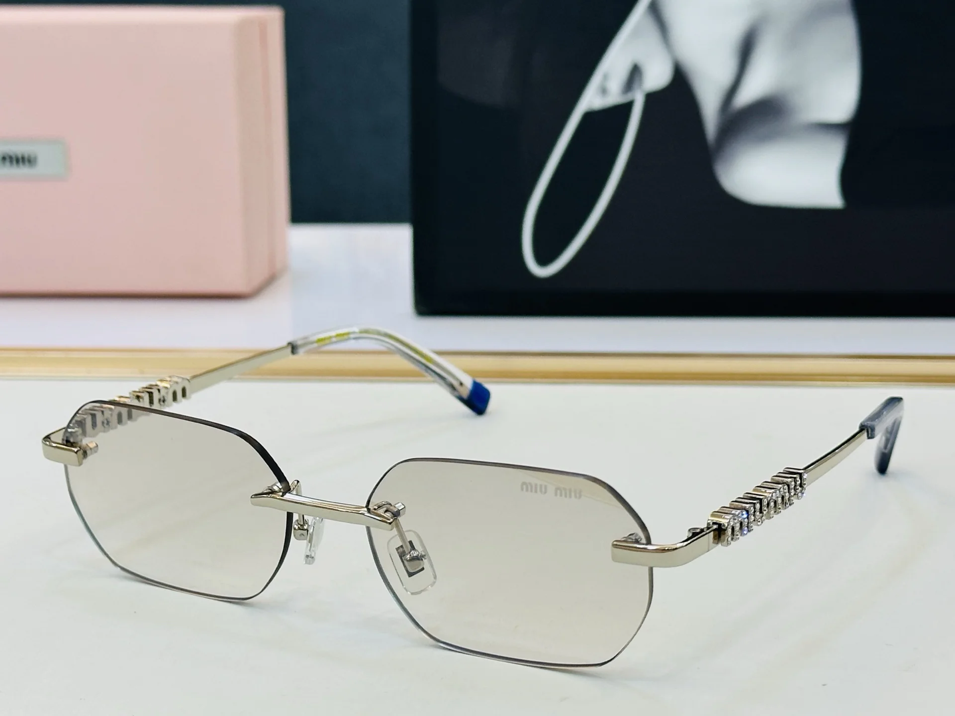 MIU MIU Sunglasses A3510072554 - Image 2