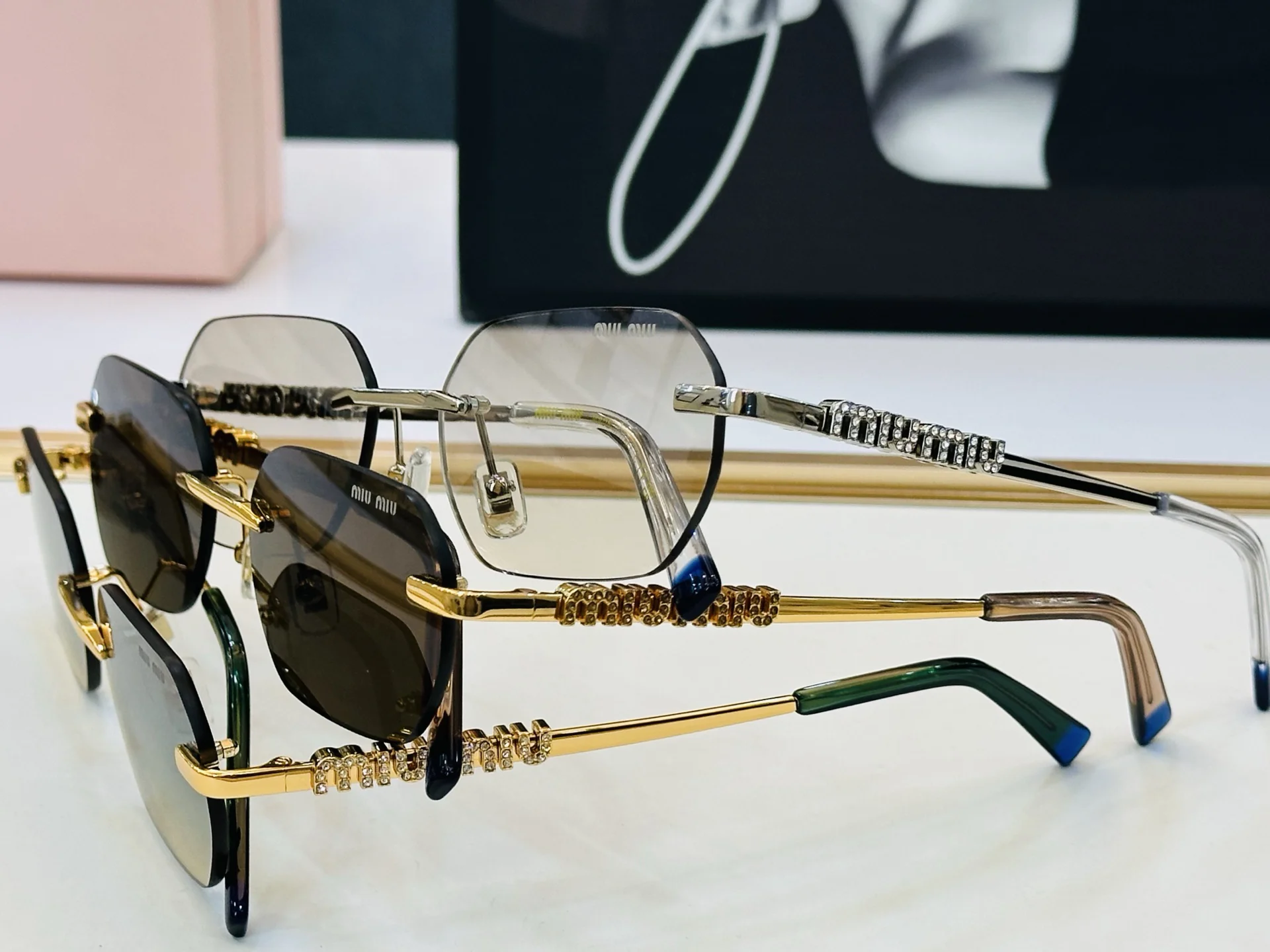 MIU MIU Sunglasses A3510072554 - Image 7