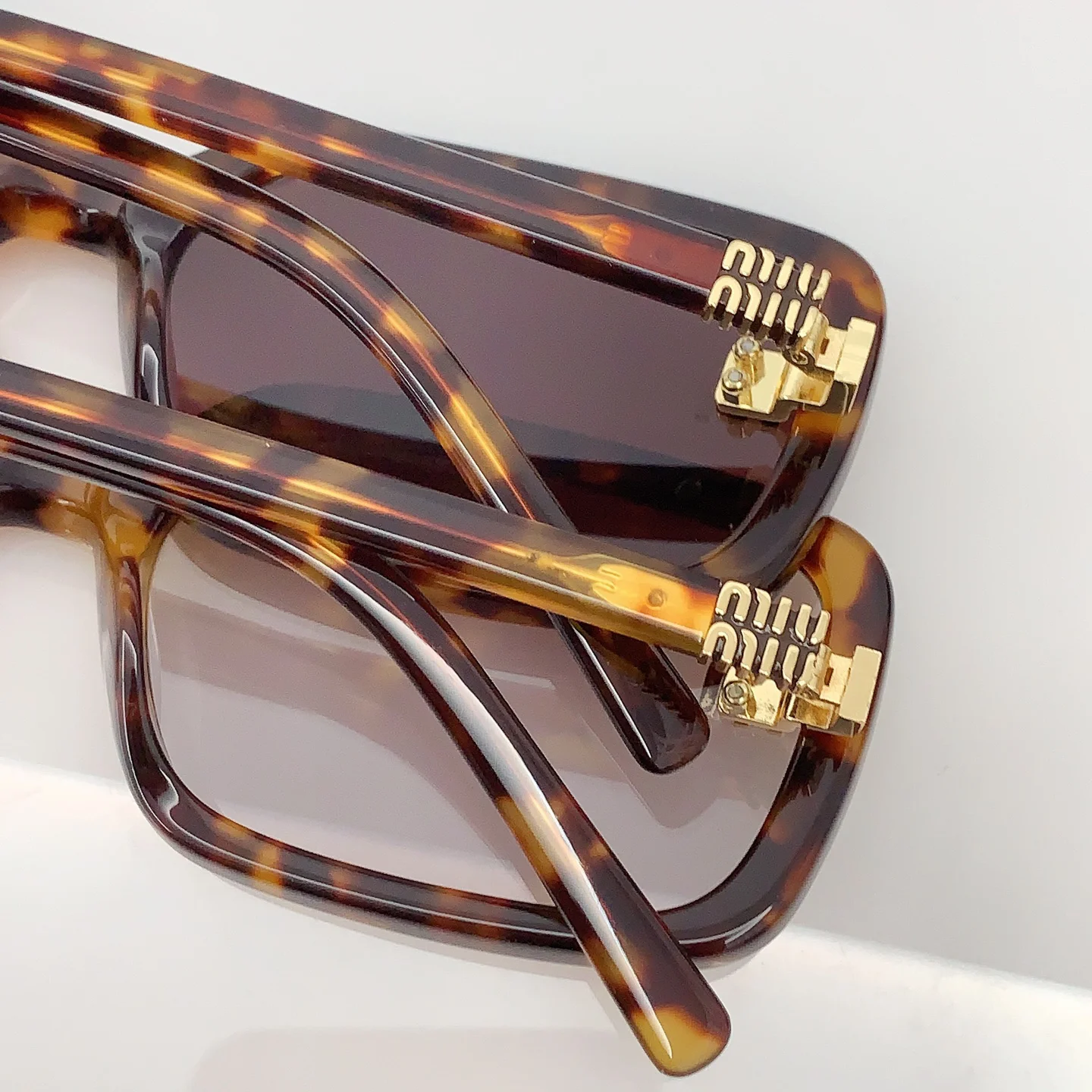 MIU MIU Sunglasses A3510072730 - Image 8