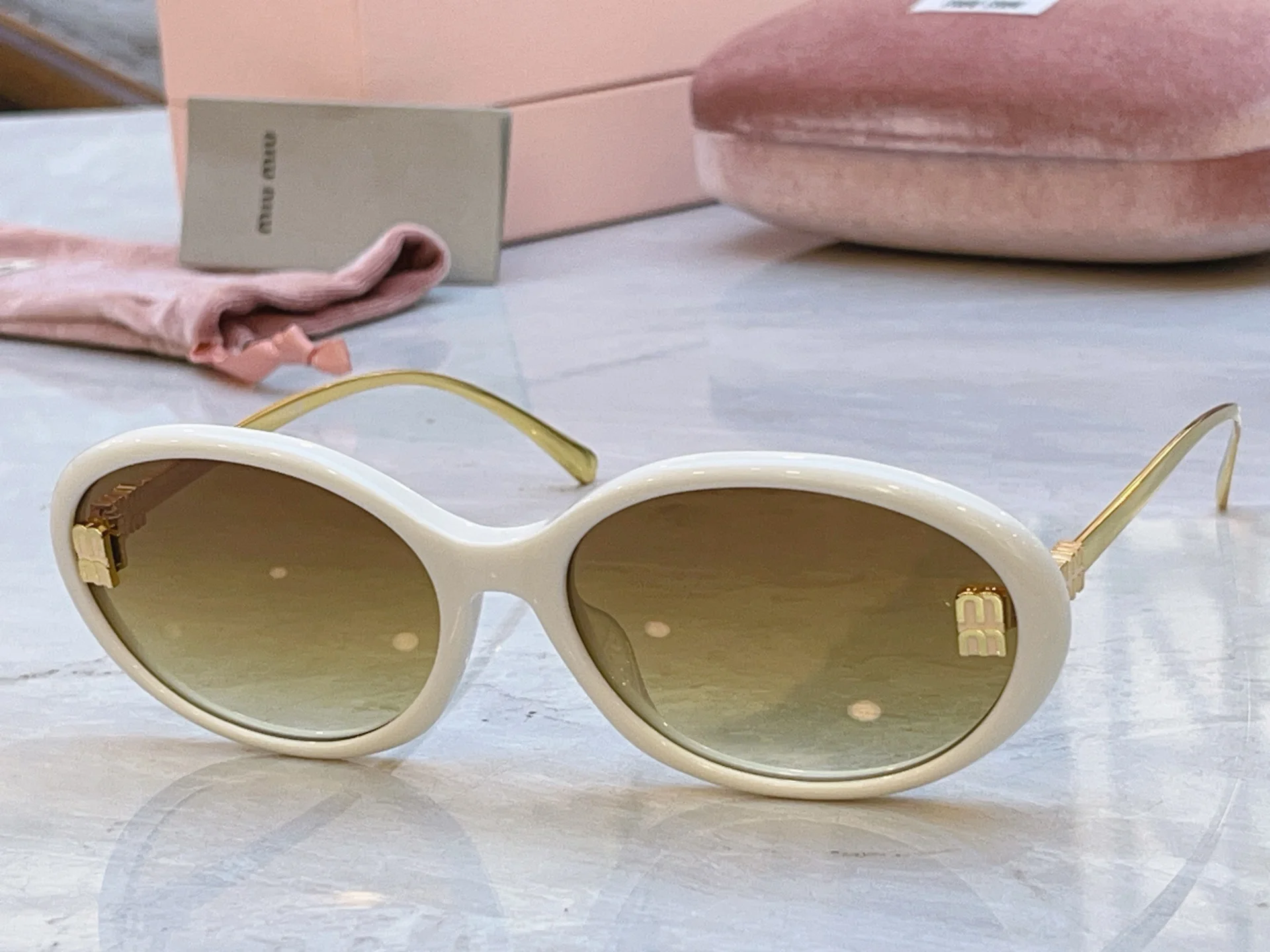 MIU MIU Sunglasses A3510072733 - Image 5