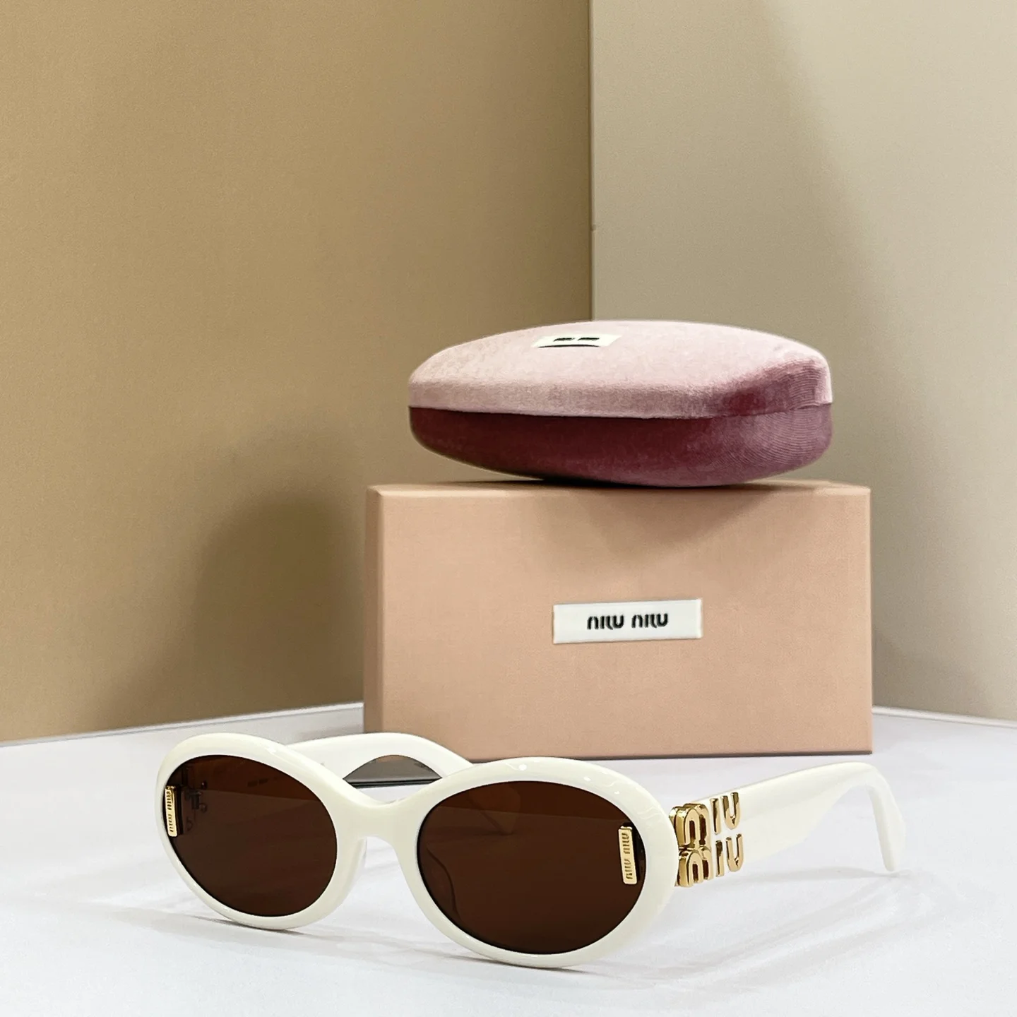 MIU MIU Sunglasses A3510072921 - Image 4
