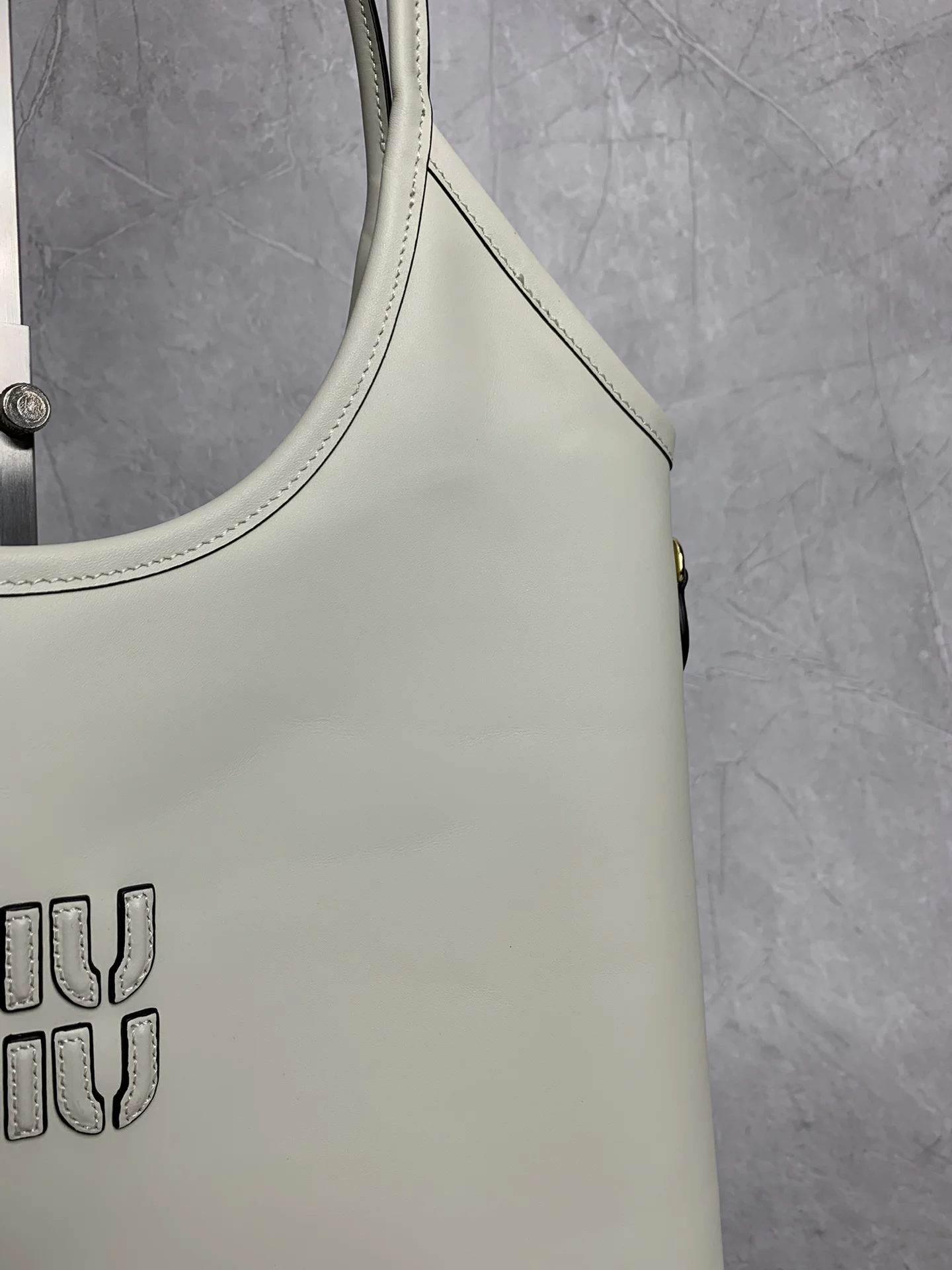 MIU MIU Totes Bags White 35X40X60CM F5010062109 - Image 5