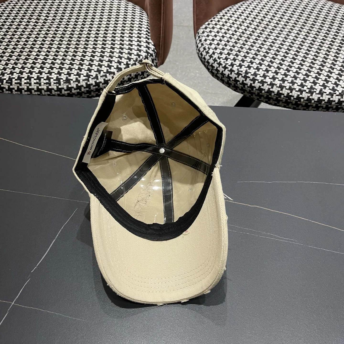 MONCLER Caps Beige-Black E510070236 - Image 2