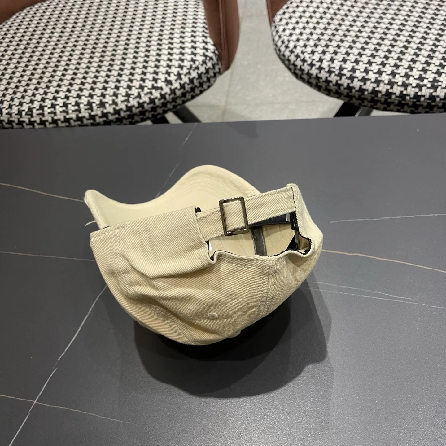 MONCLER Caps Beige-Black E510070236 - Image 3