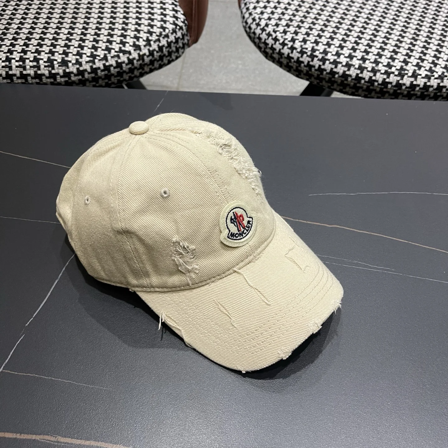 MONCLER Caps Beige-Black E510070236 - Image 6