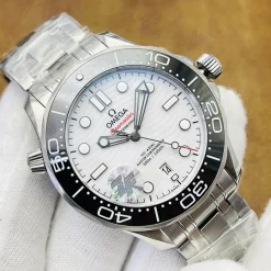 OMEGA Seamaster Automatic 8800 (White Dial) 42mm A65010070391