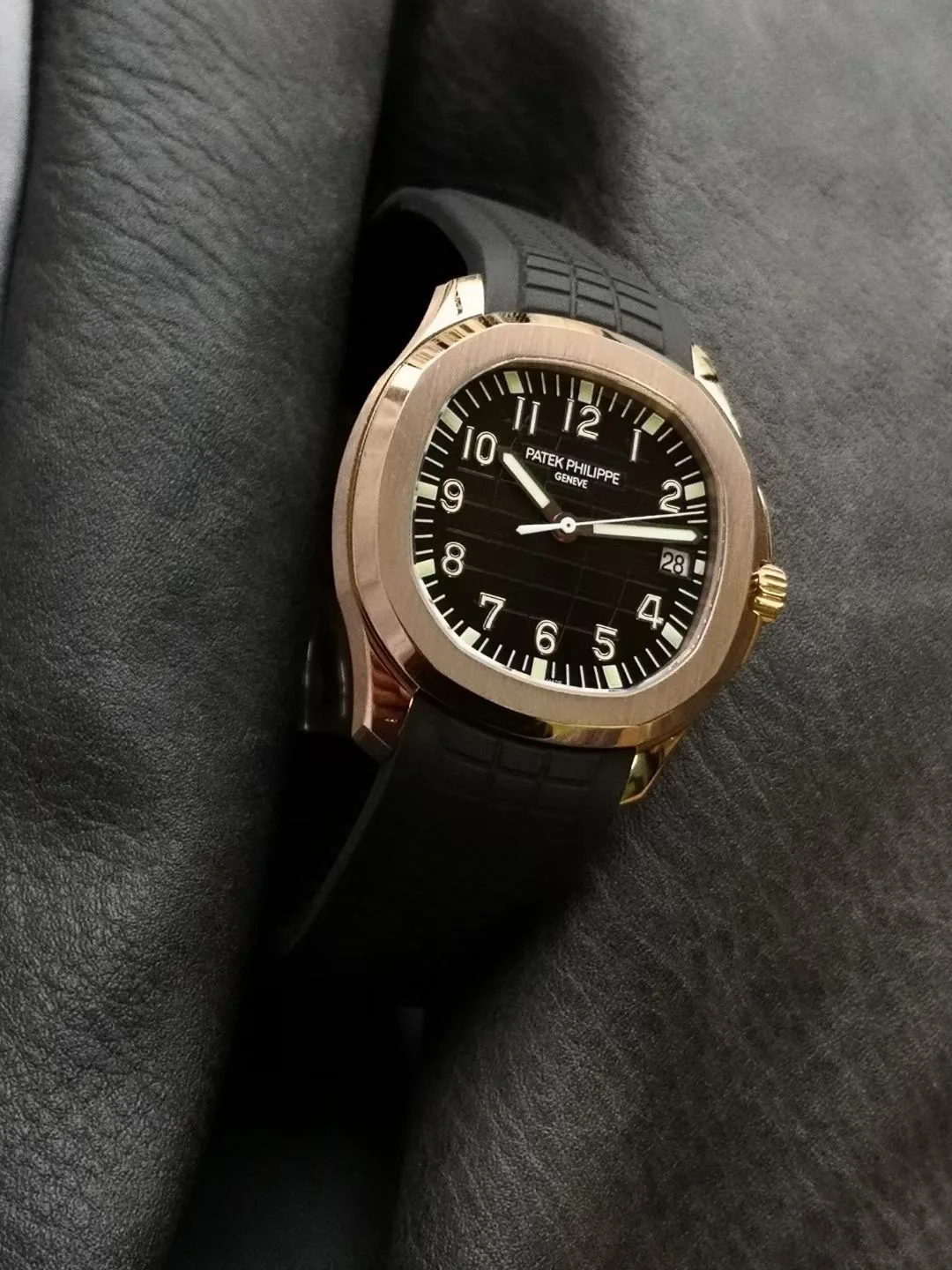 PATEK PHILIPPE Aquanaut Automatic 5167R-001 (Black Dial) 40mm 3K B75010070214
