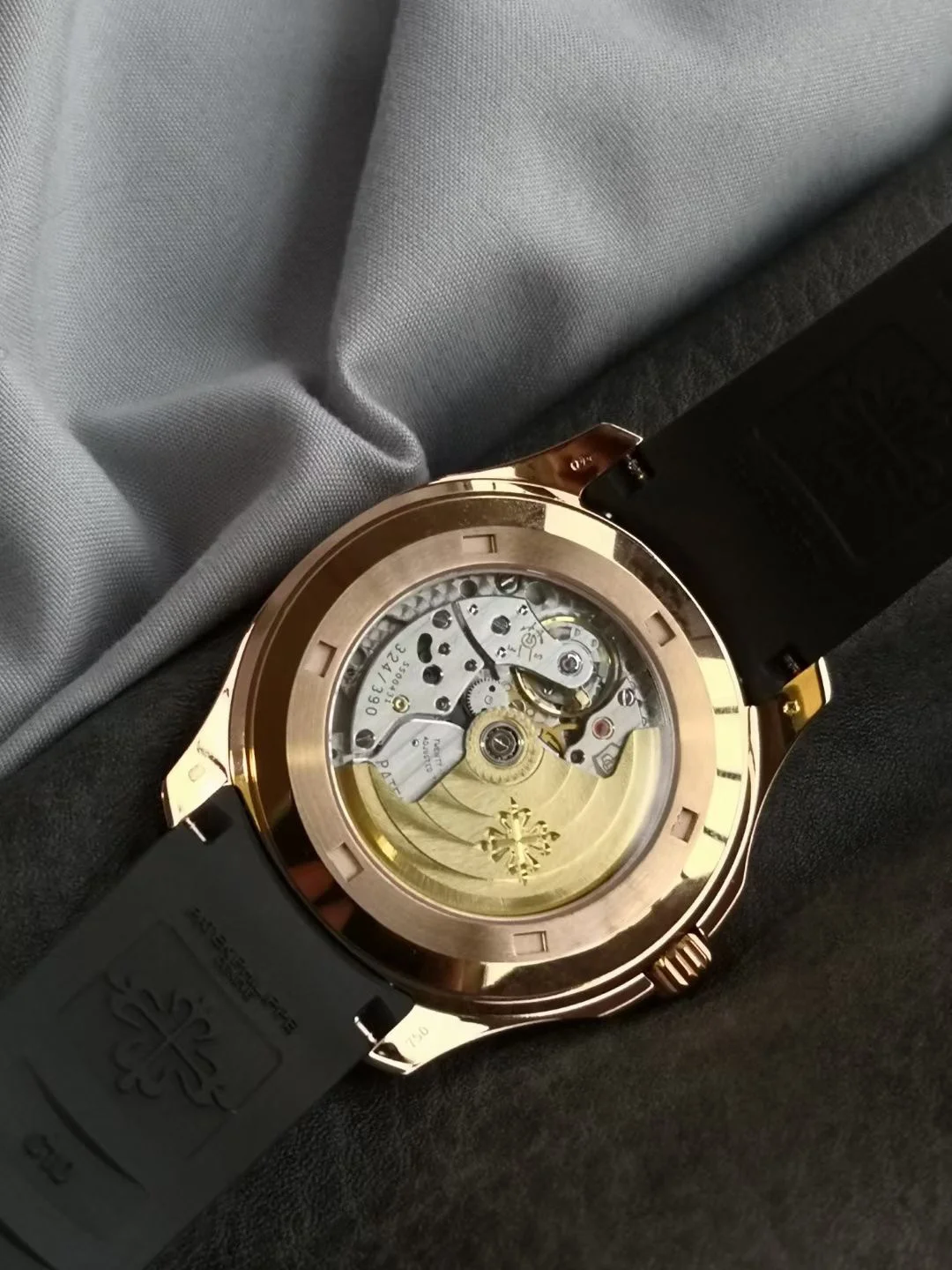 PATEK PHILIPPE Aquanaut Automatic 5167R-001 (Black Dial) 40mm 3K B75010070214 - Image 9