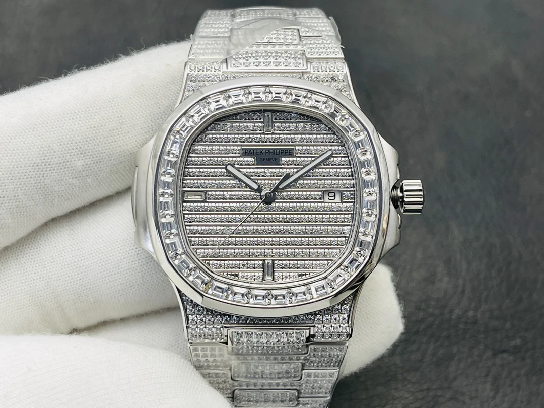 PATEK PHILIPPE Nautilus Automatic 5711 (Silver Dial) 40mm PPF B90010070144 - Image 2